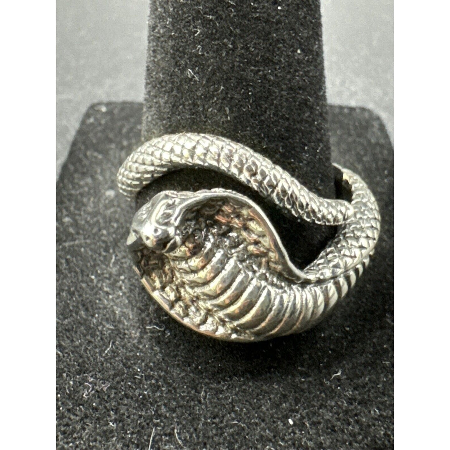 New Condition Sterling Silver Cobra Strike Snake Ring 925 Size 10