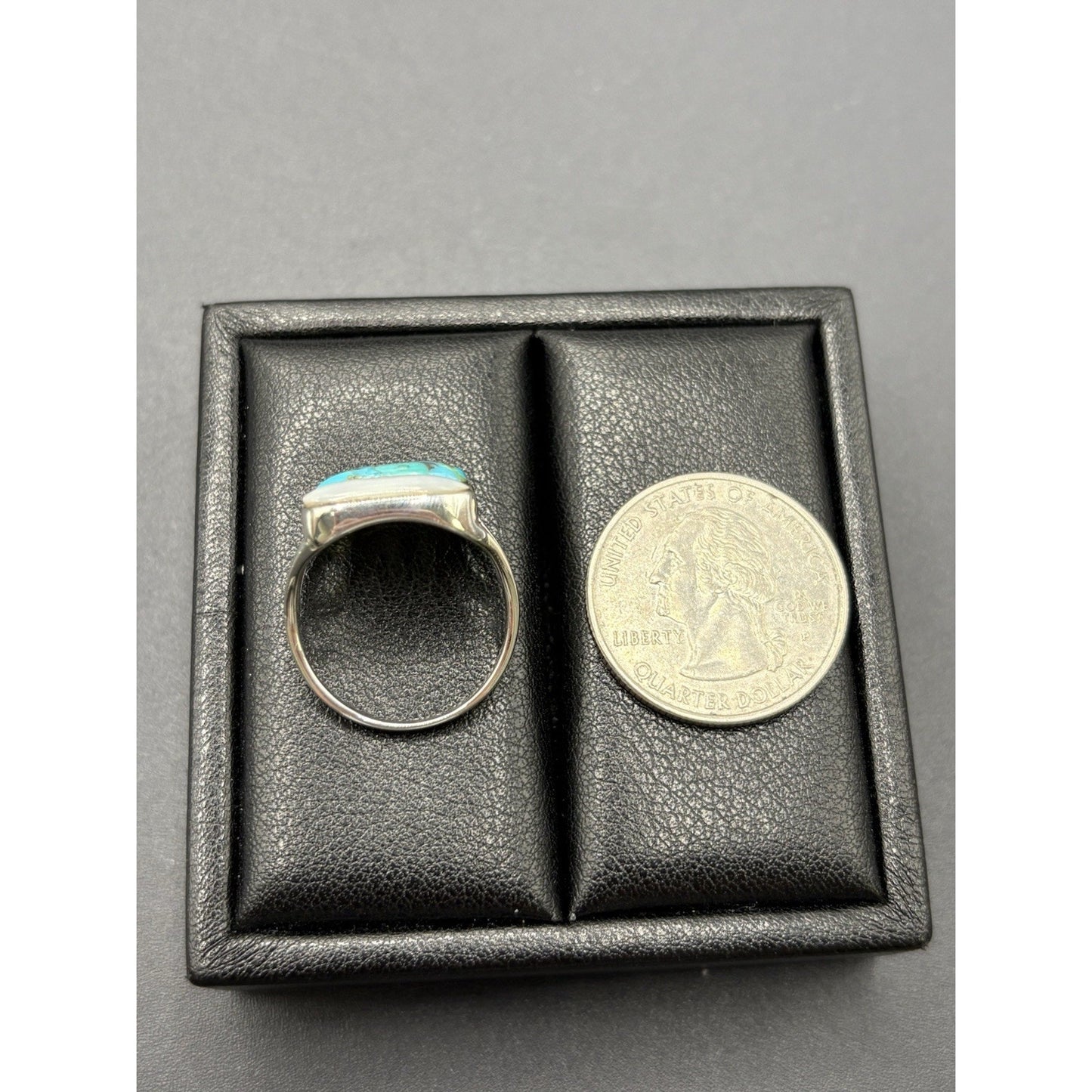 New Condition Sterling Silver Mother Pearl Turquoise Coral Ring Size 8 Y02