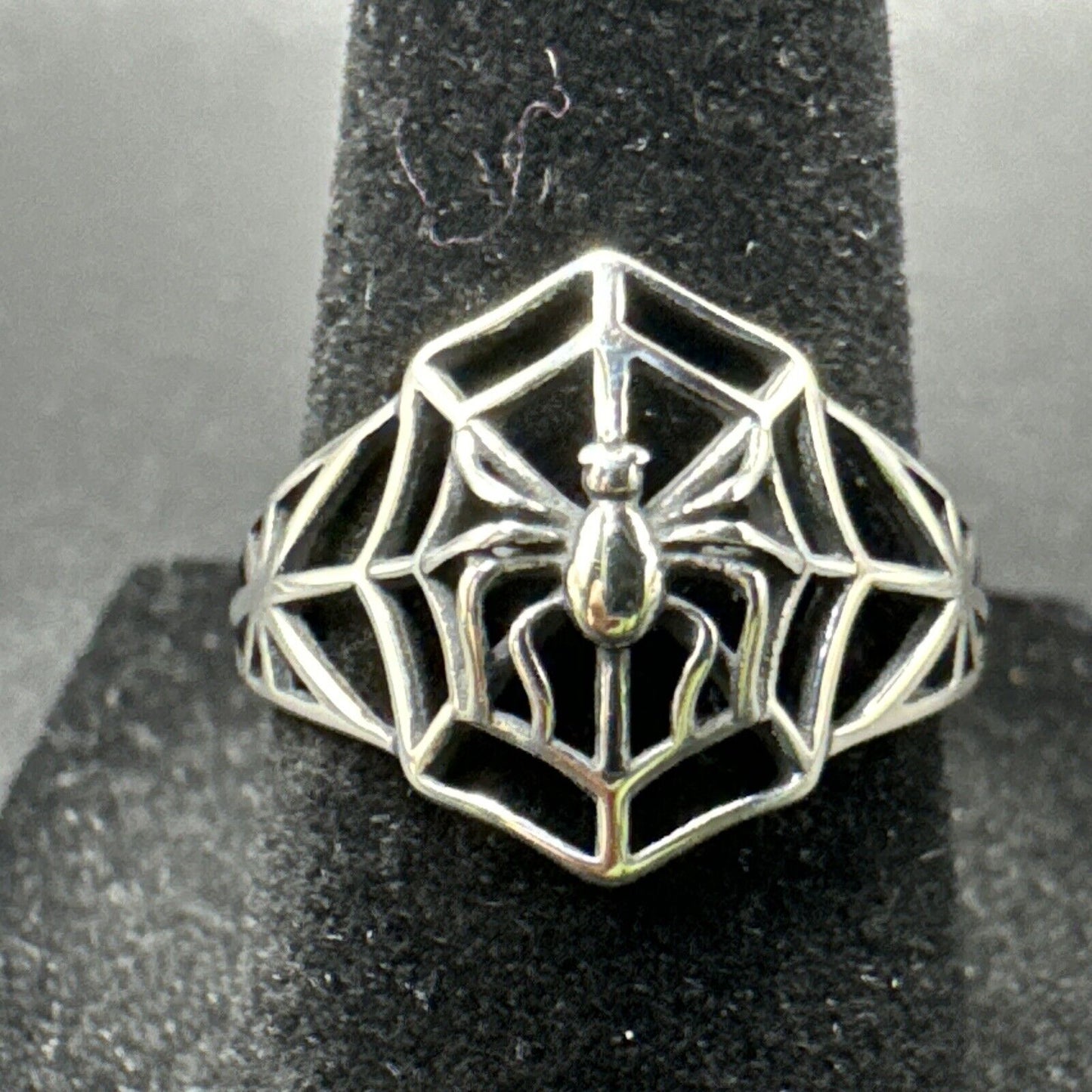 New Condition Sterling Silver Spider Web Ring 925 Size 7