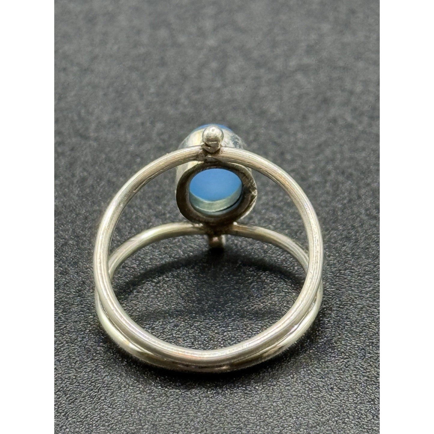 Excellent Used Condition Sterling Silver Genuine Blue Chalcedony Ring Size 6 P19