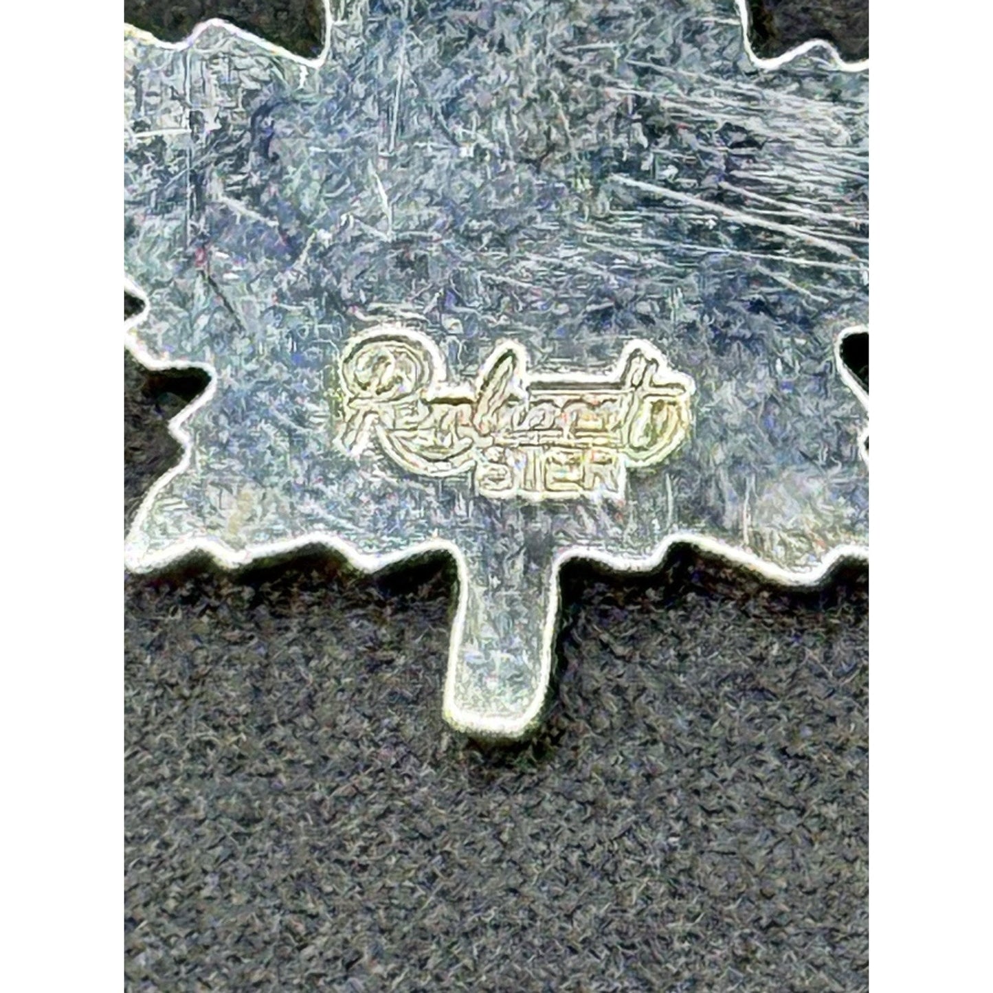 Niagara Falls Canada Maple Leaf Charm Rembrandt 925 N20