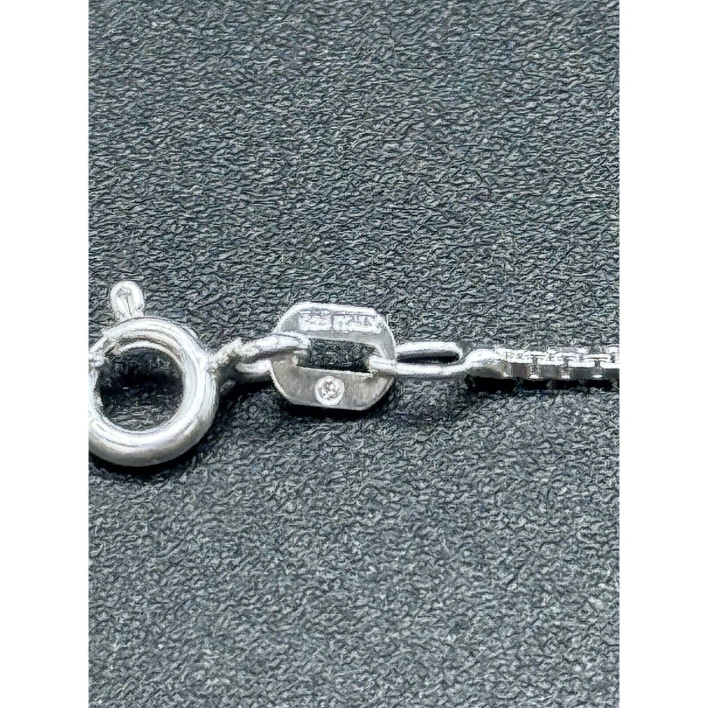 New Condition 20” Sterling Silver Cross Heart Locket Pendant Necklace 925