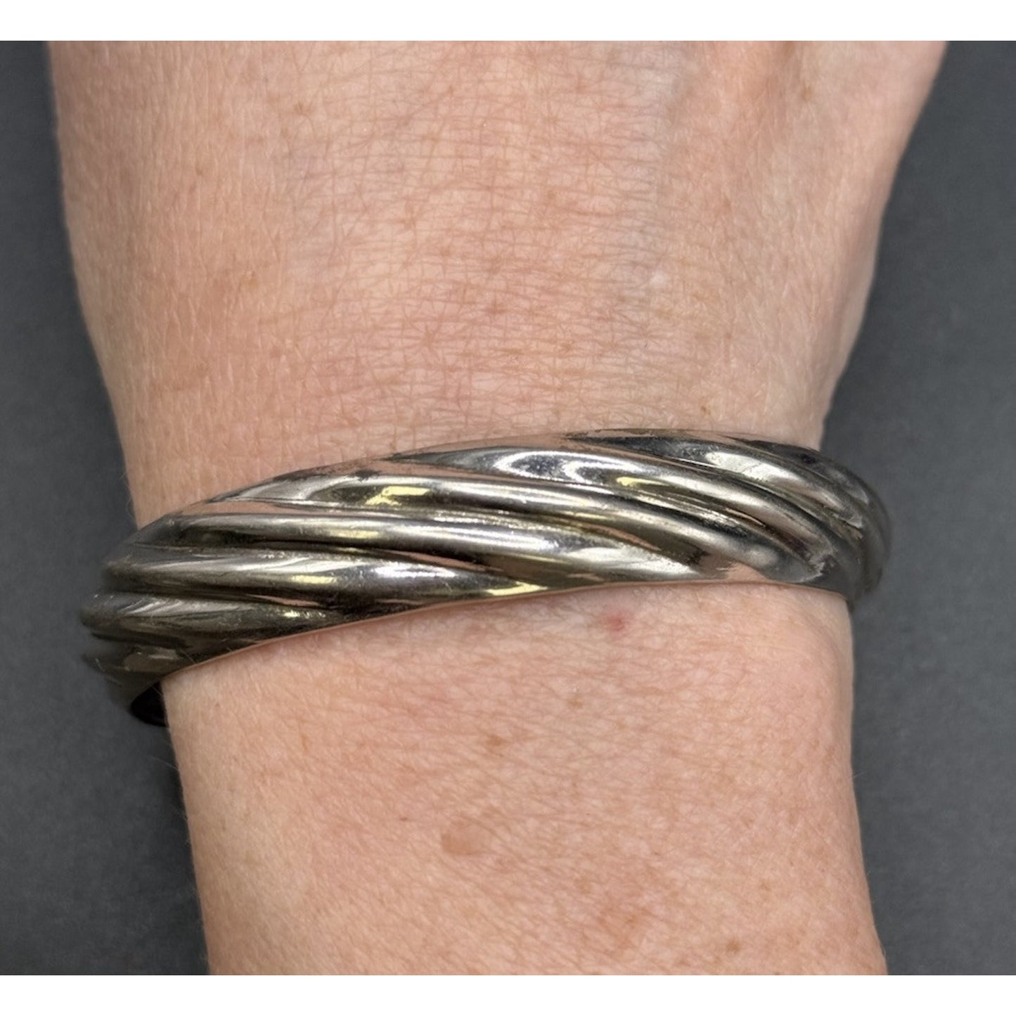 Vintage Sterling Silver Italy Grooved Bangle Bracelet 14 Grams P10