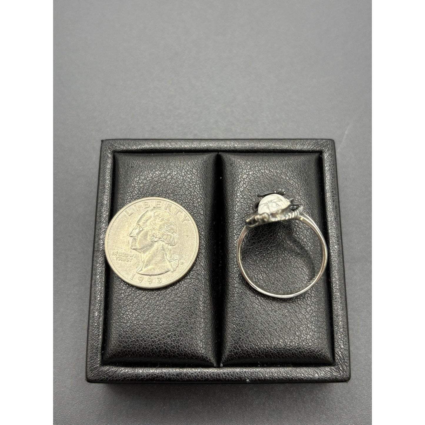 New Condition White Buffalo Sterling Silver Feather Ring Size 10