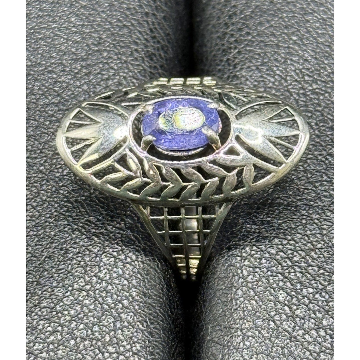 EUC Sterling Silver Genuine Tanzanite Filigree Ring Size 9.00 925 Q21