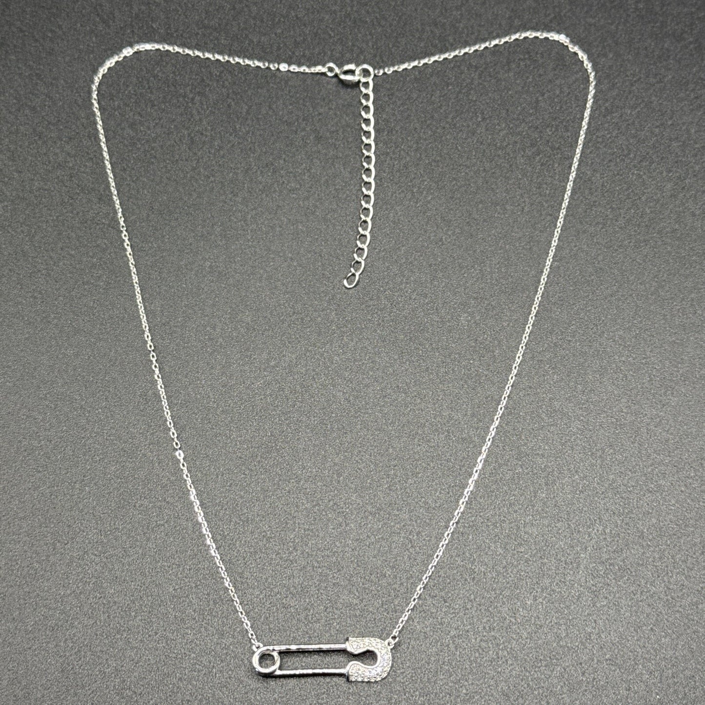 New Condition 7.5” Sterling Silver CZ Safety Pin Necklace Punk Goth 925 G15