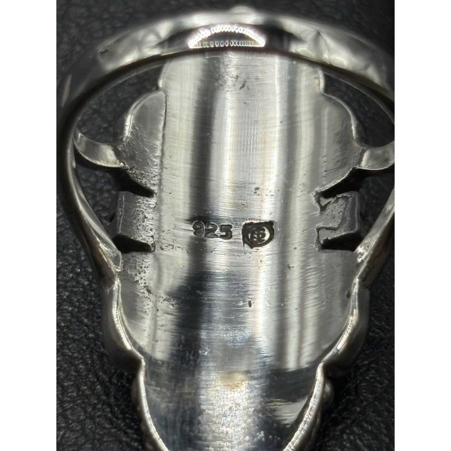 New Condition White Buffalo Sterling Silver Ring Size 6