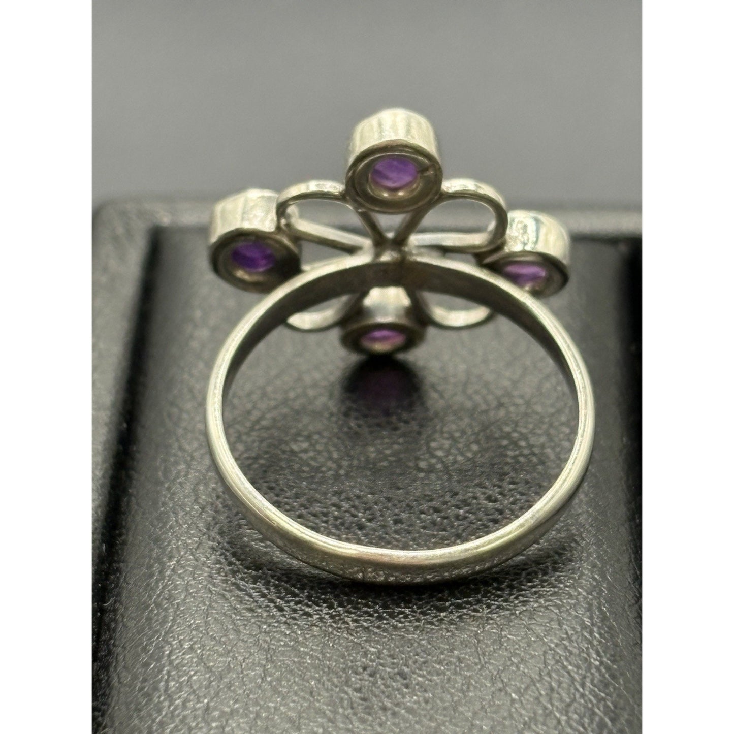 New Condition Sterling Silver Genuine Amethyst Ring size 7