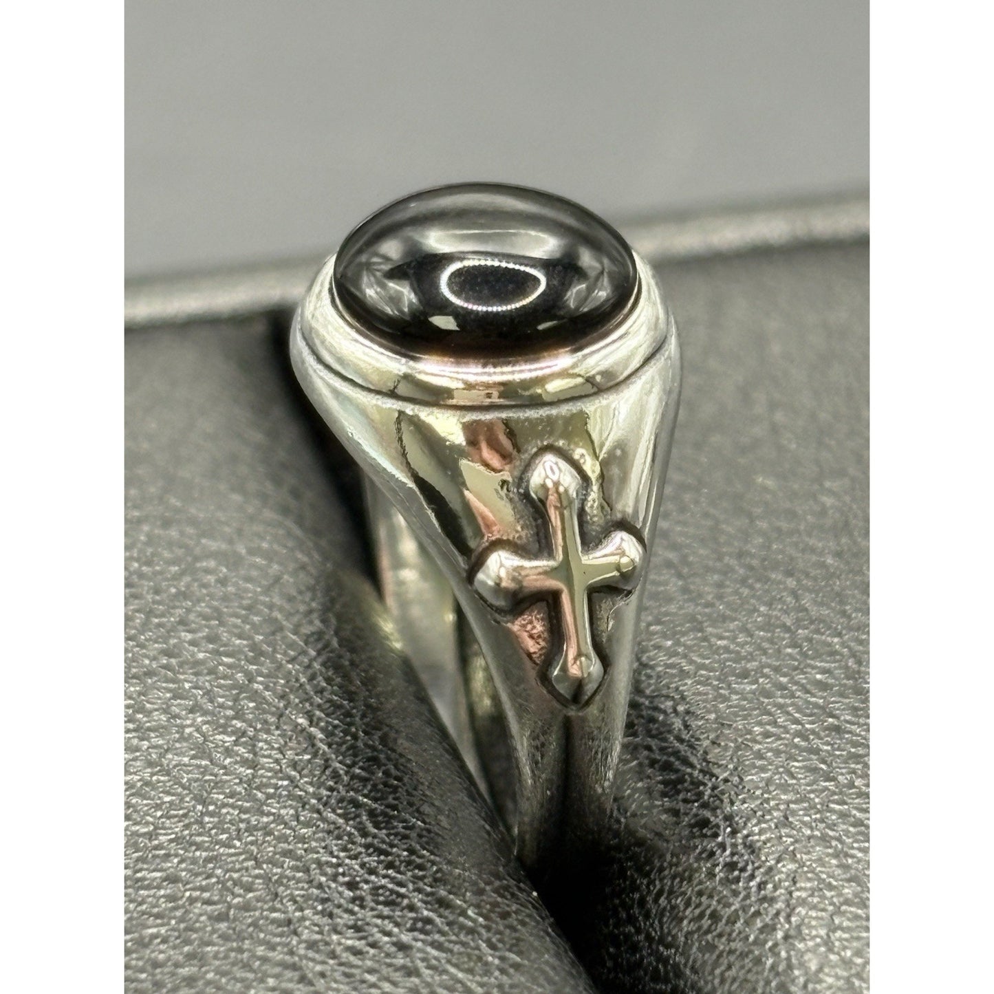 New Condition Sterling Silver Onyx Cross Ring Size 7