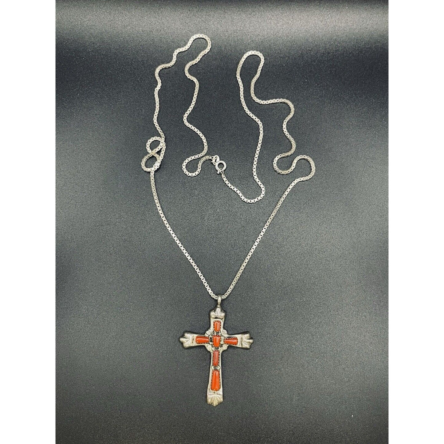 30” K. Natachu Native America Sterling Silver Coral Cross Pendant Necklace L9