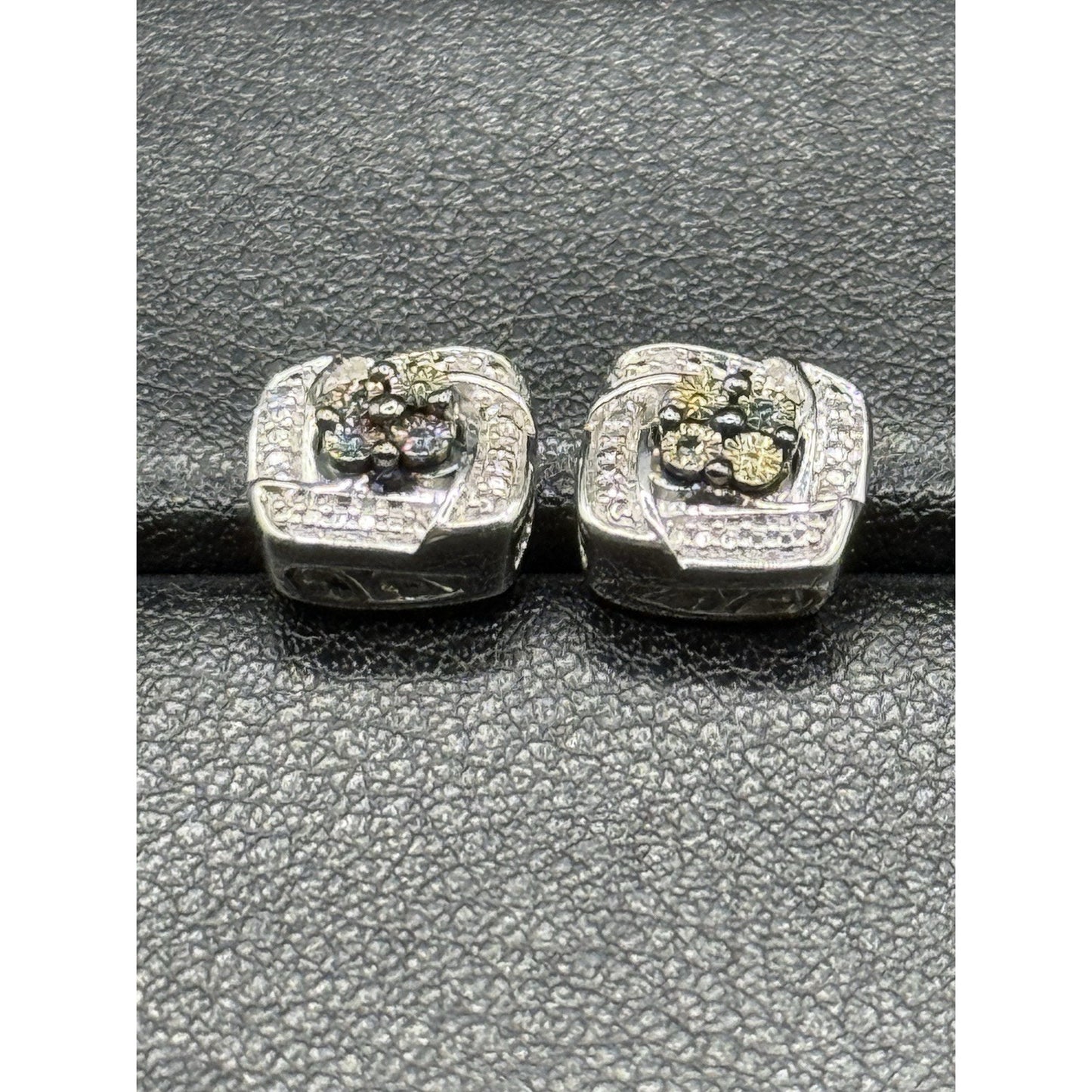 JTV NOS Sterling Silver Illusion Blue Diamond Earrings Two Diamond N20