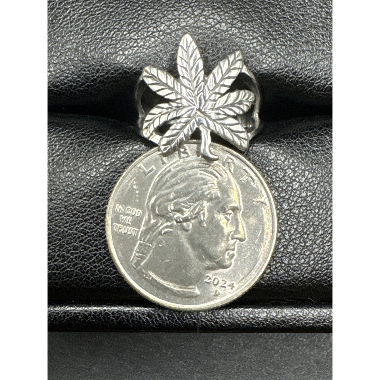 New Condition Sterling Silver Marijuana Leaf Ring 925 Size 7