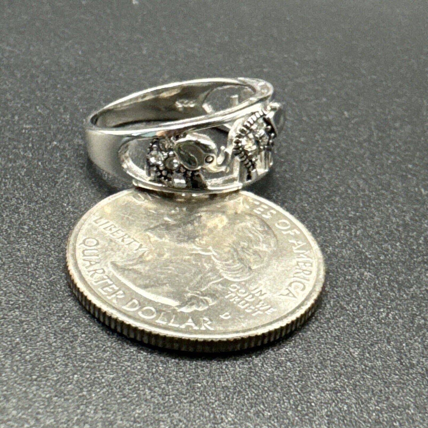 New Condition Sterling Silver CZ Marching Elephants Ring 925 Size 7