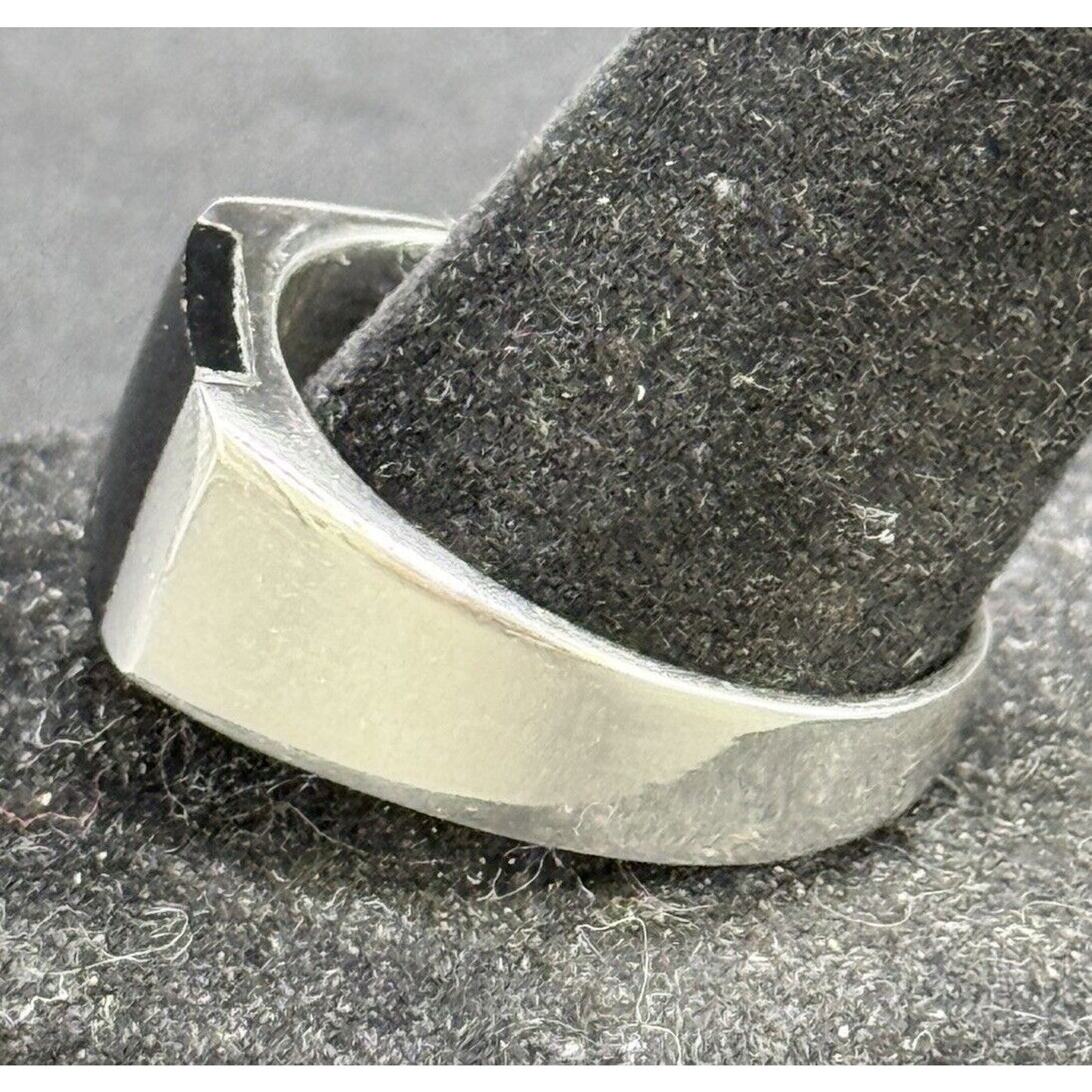 New Condition Sterling Silver Onyx Gents Ring Size 10.50 925