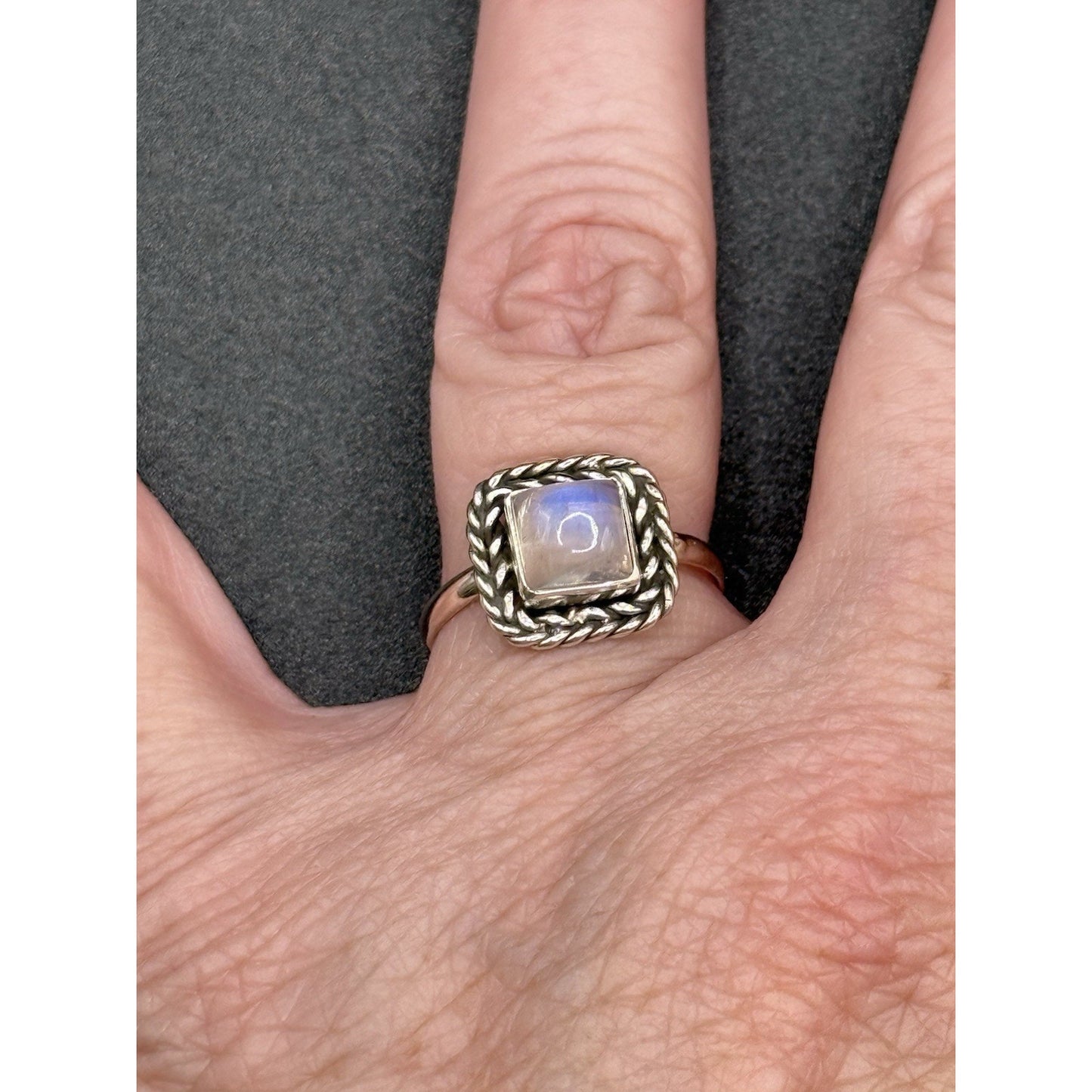 EUC Sterling Silver Square Genuine Moonstone Ring Size 7.00 P18
