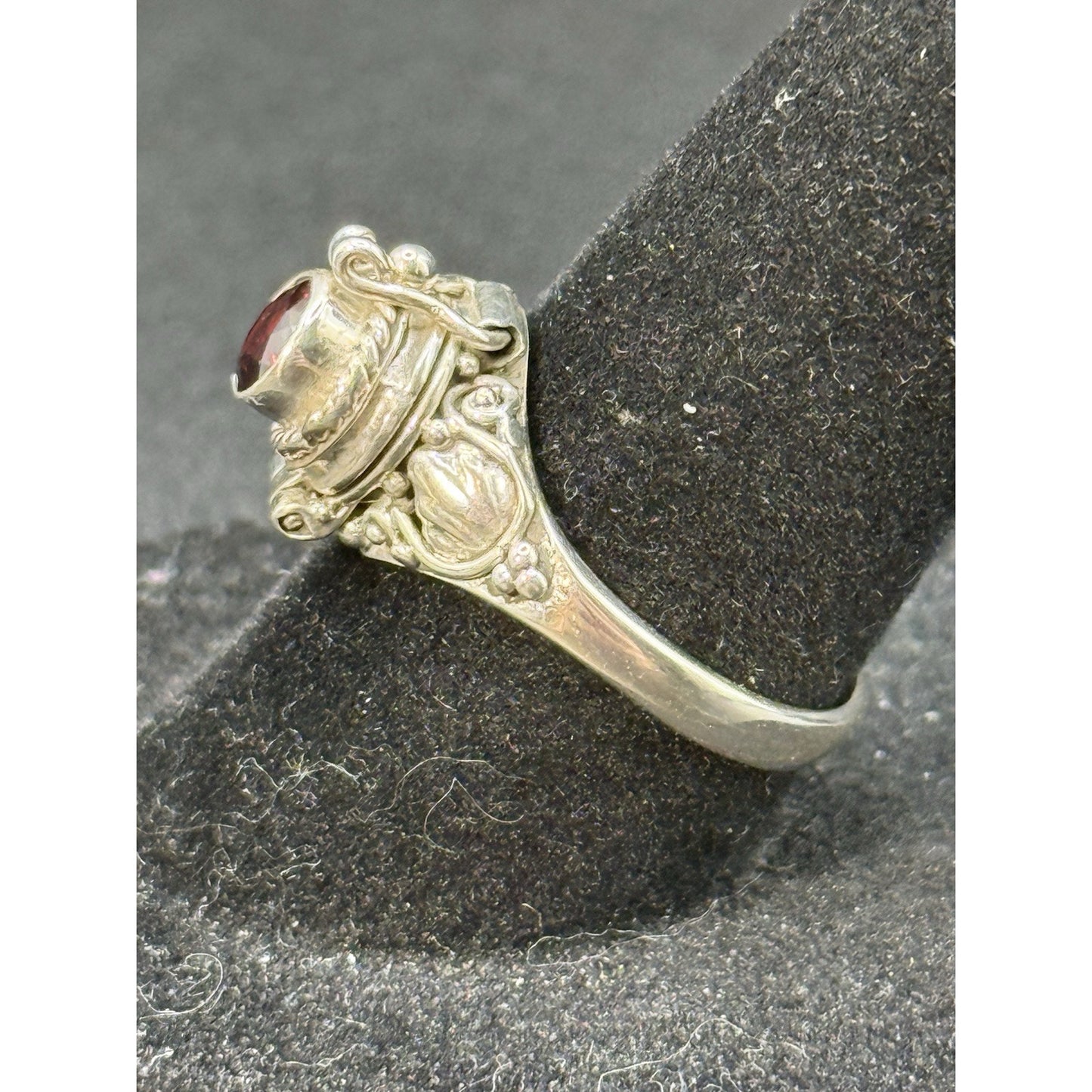 New Condition Sterling Silver Garnet Poison Ring Size 7.00
