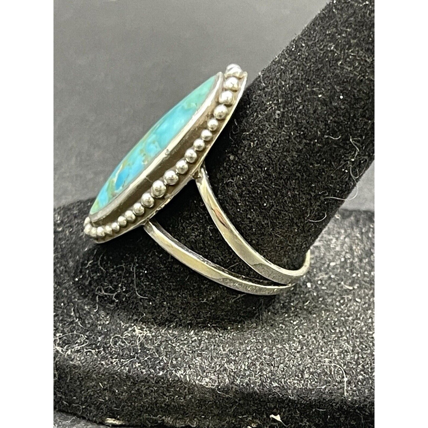 New Condition Sterling Silver Onlong Turquoise Split Shank Ring Size 8.00
