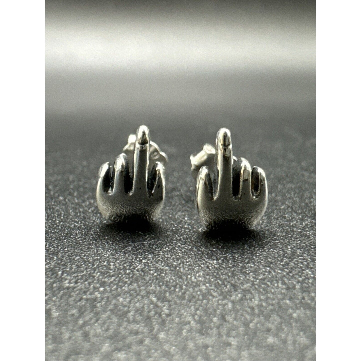New Condition Sterling Silver Middle Finger Dainty Stud Earrings 925