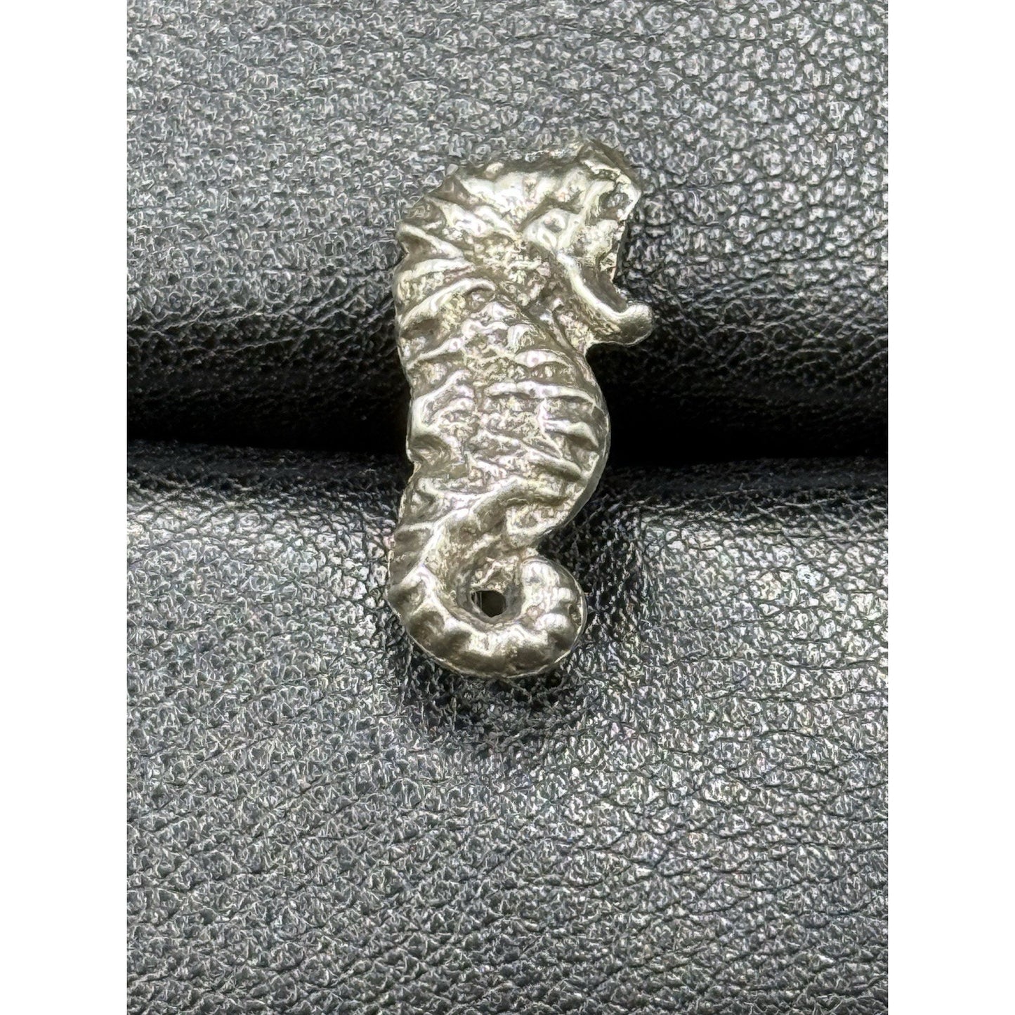 Vintage Sterling Silver Seahorse Screw back Earrings No Post Q7