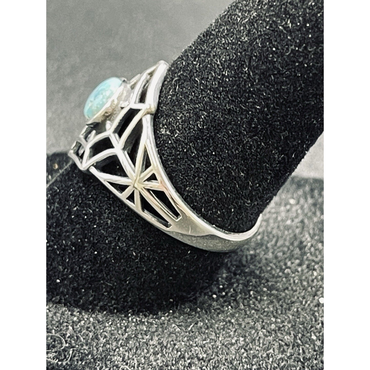New Condition Sterling Silver Genuine Turquoise Spiderweb Ring Size 7.00
