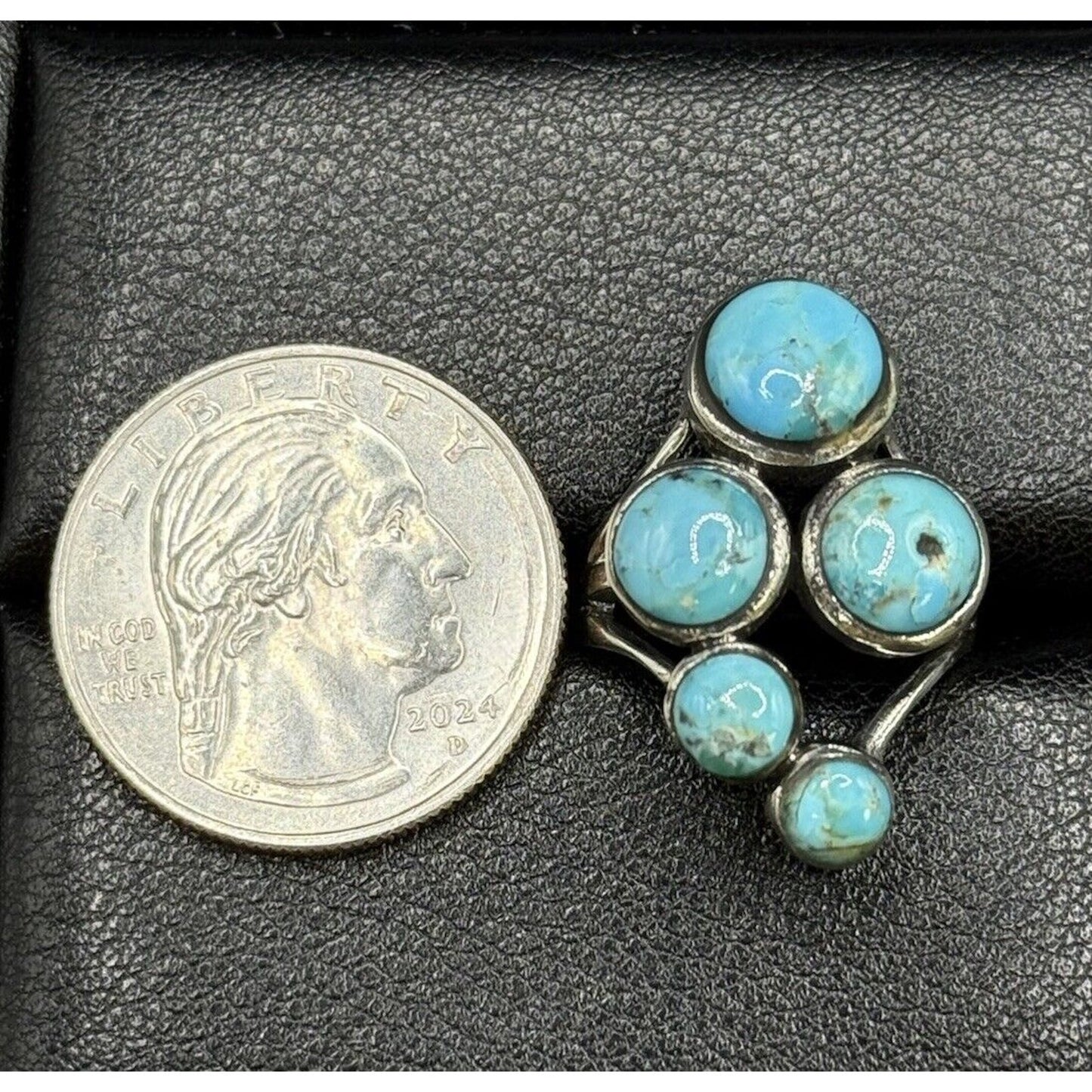 New Condition Sterling Silver Free Form Turquoise Ring Size 6.75
