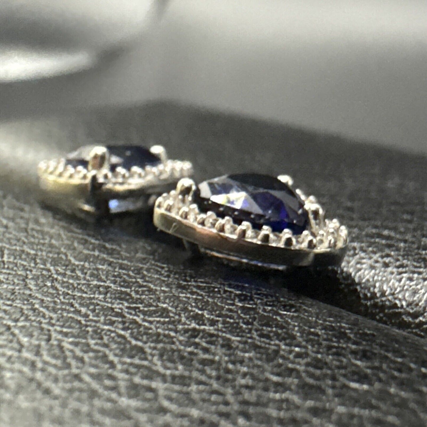 New Condition Sterling Silver Lab Sapphire Heart Stud Earrings 925