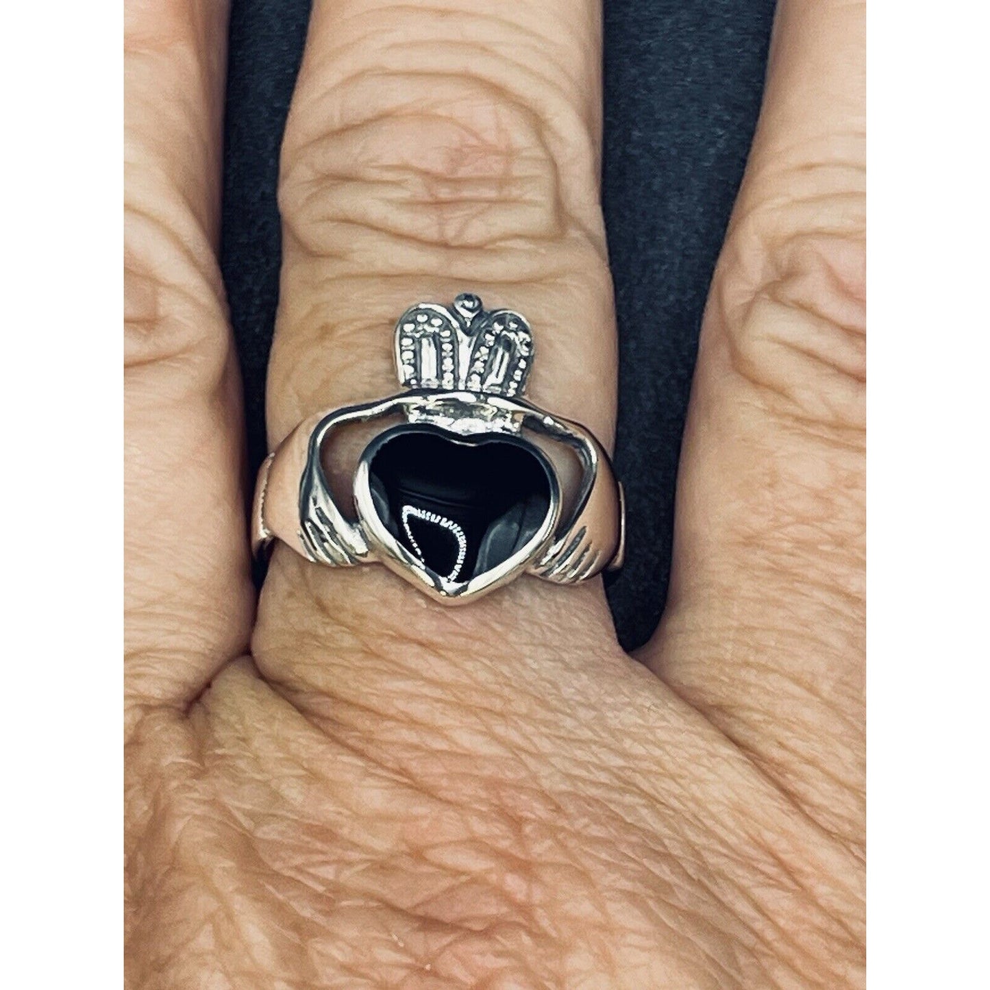 New Condition Sterling Silver Gents Onyx Claddaugh Ring Size 9.50