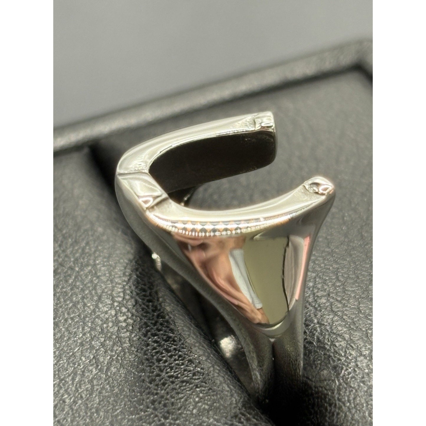 New Condition Horse Shoe Good Luck Ring Size 9 925