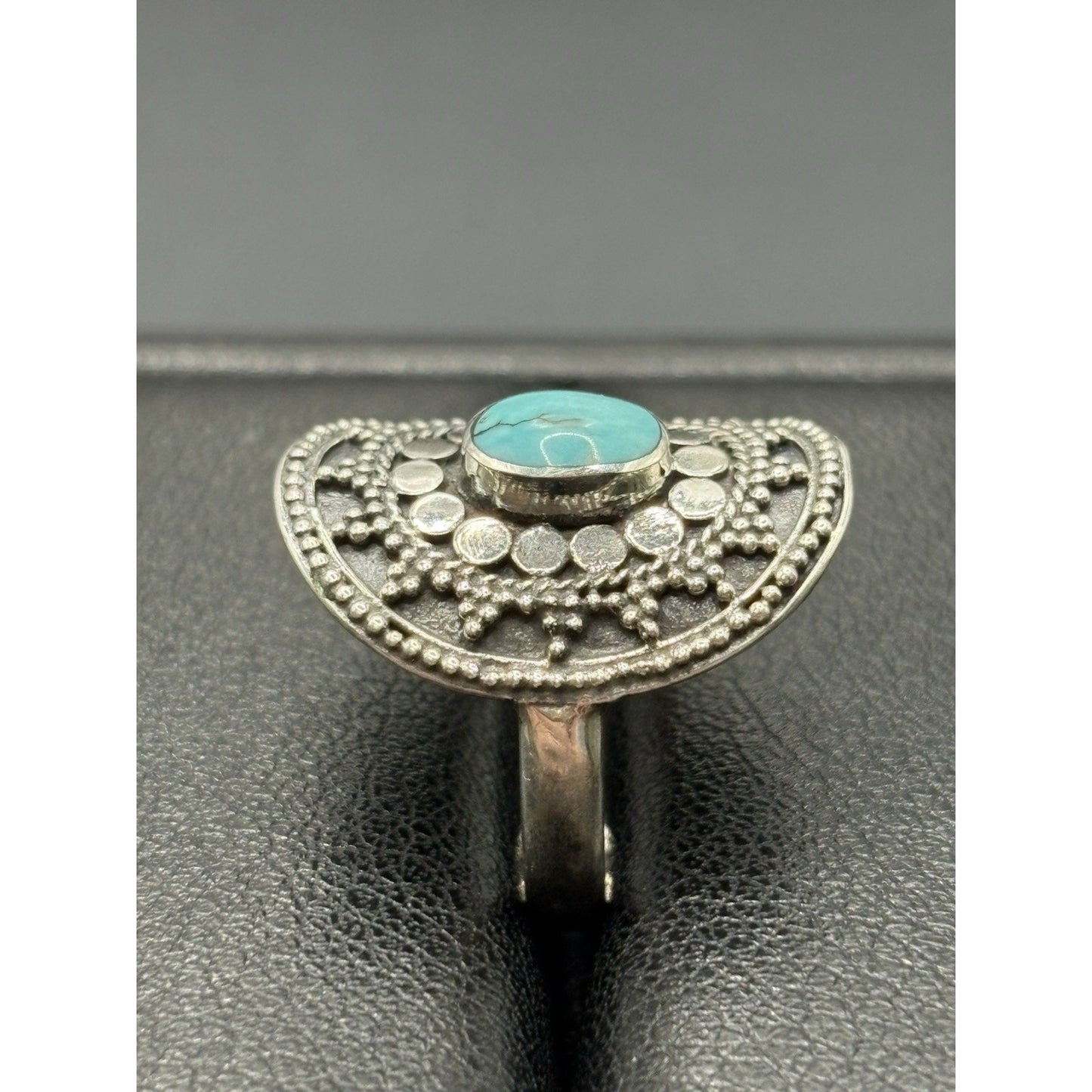 New Condition Sterling Silver Bali Style Turquoise Ring Size 7
