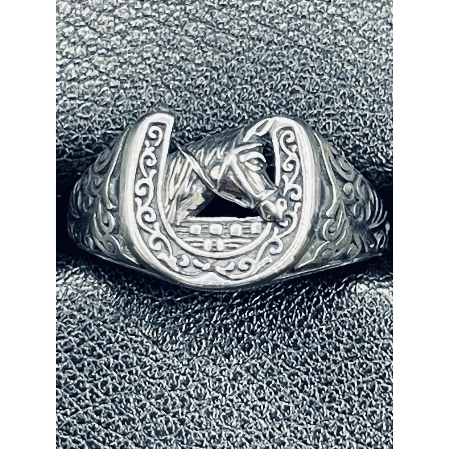 New Condition Sterling Silver Horseshoe Ring Size 9.50