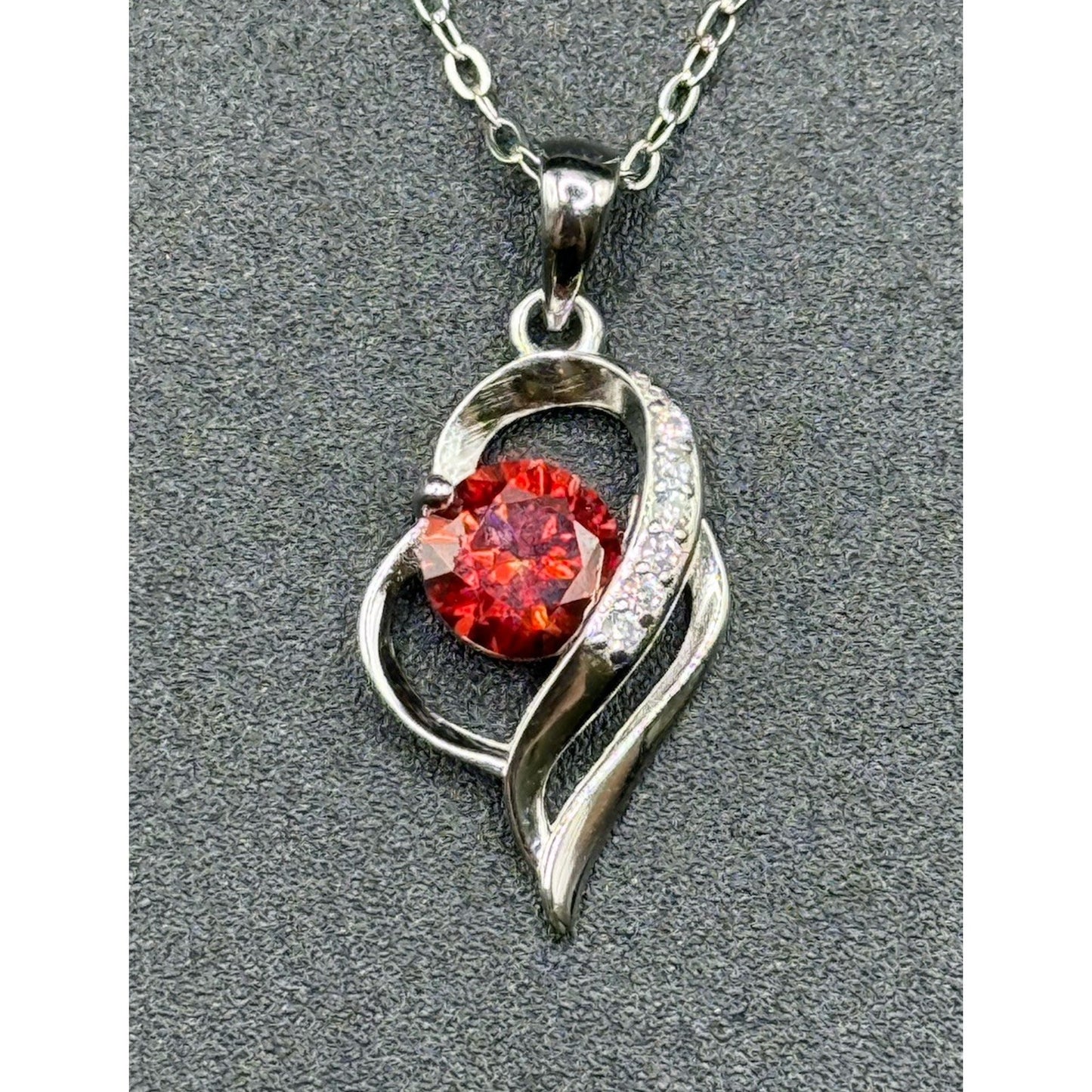 18” New Condition Red Moissanite Pendant Necklace 925