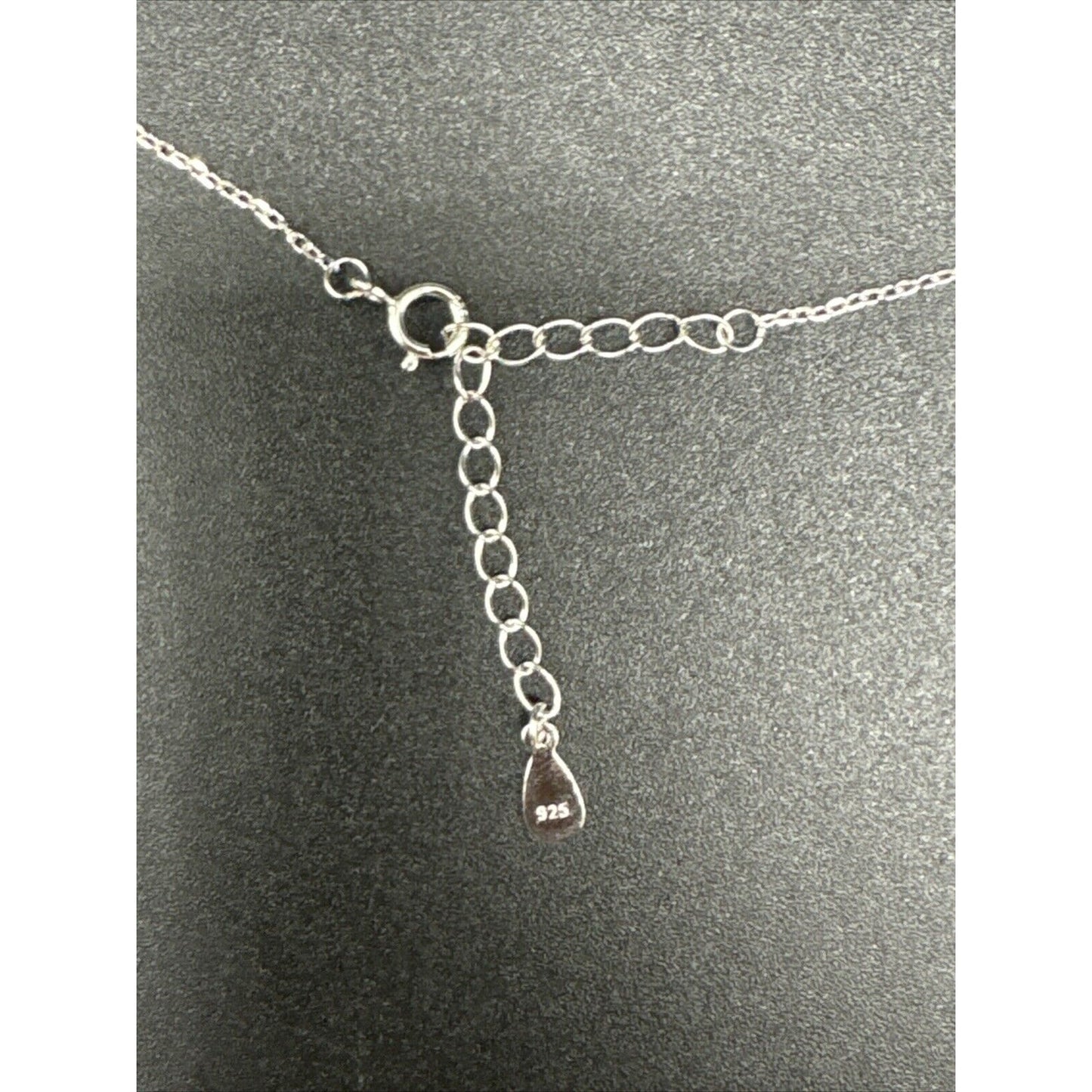 18” New Condition Sterling Silver Dainty Skull Pendant Necklace 925