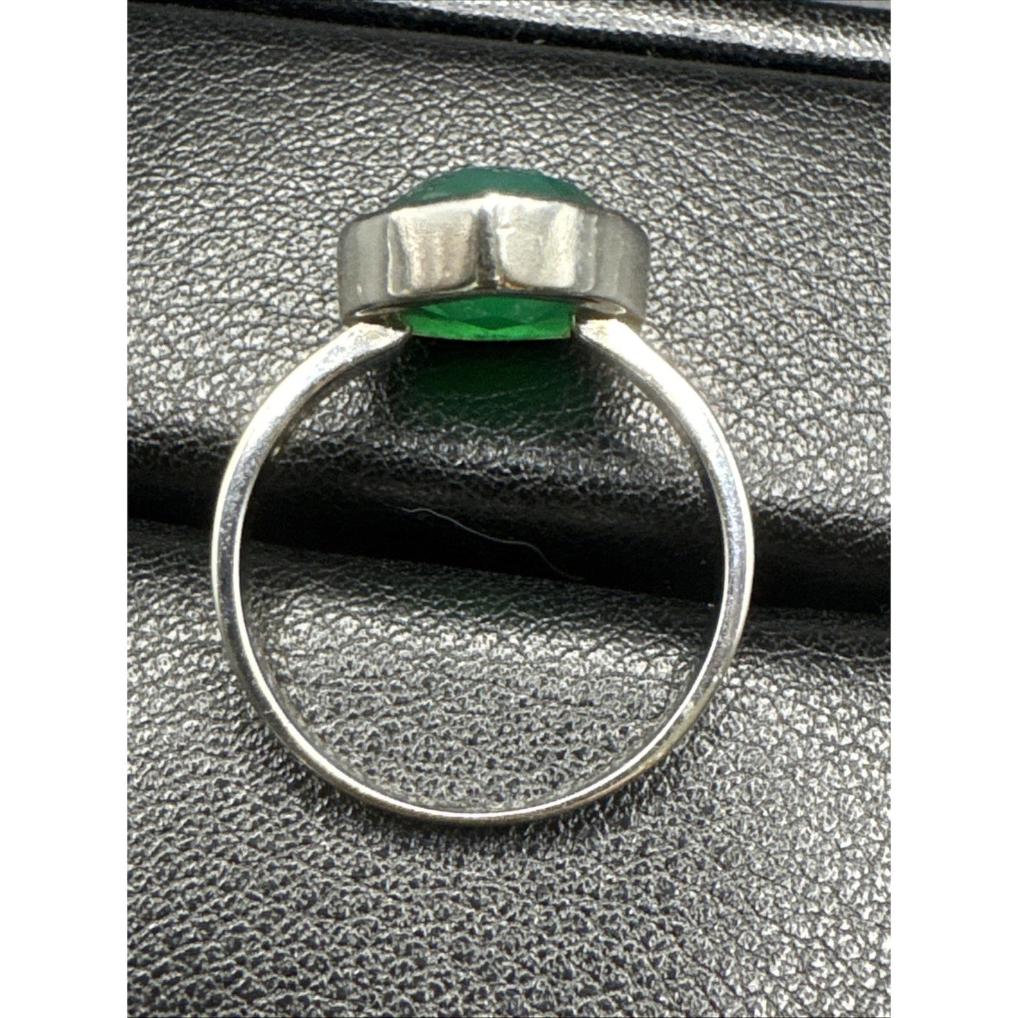 EUC Sterling Silver Green Chalcedony Pear Ring Size 9.75 U2