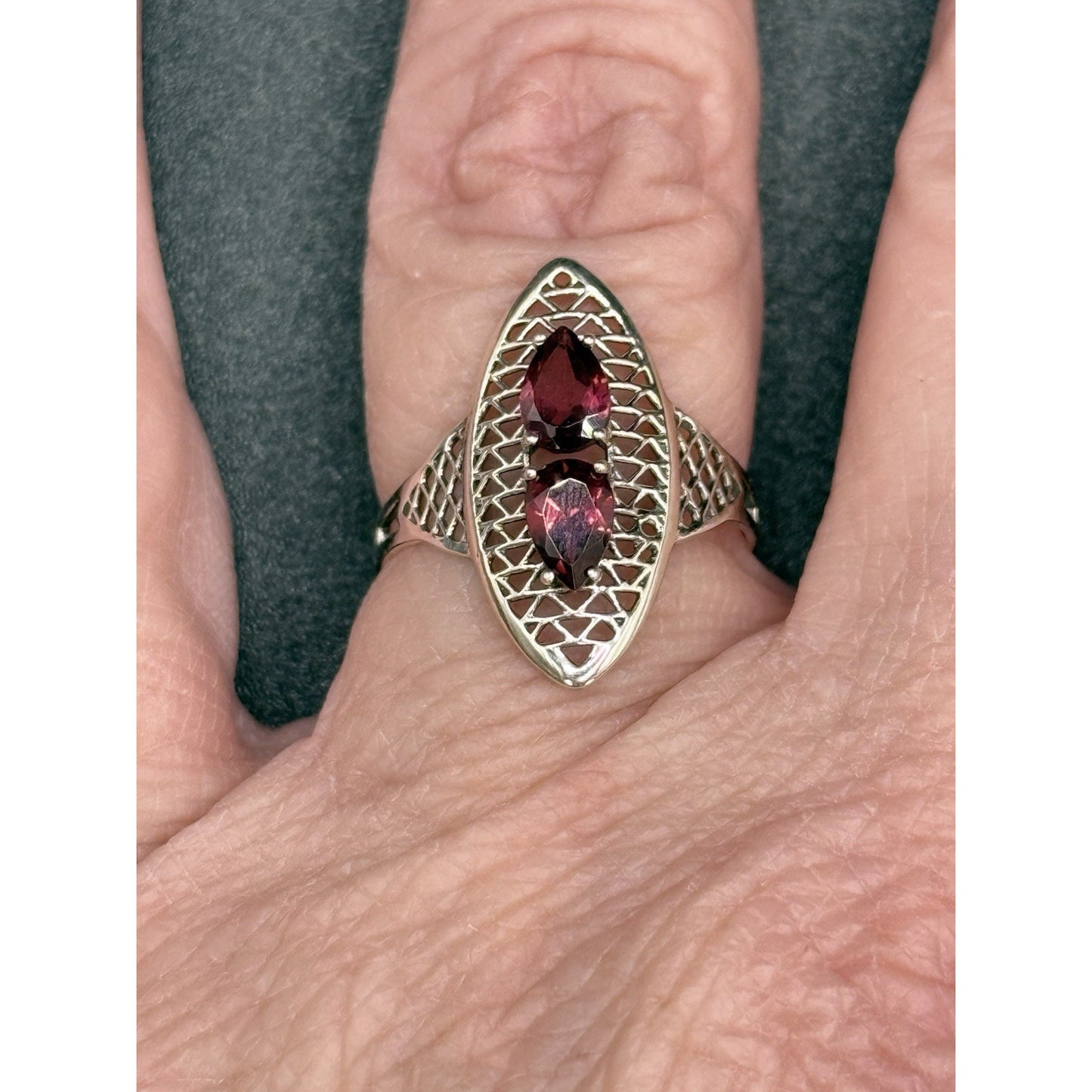 EUC Sterling Silver Genuine Double Pear Garnet Ring Size 8.00 Tested P31