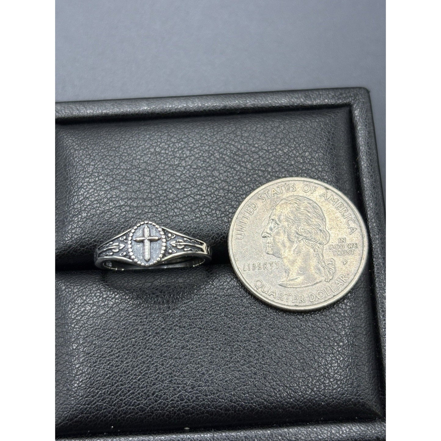 New Condition Sterling Silver Cross Tree Ring Size 7