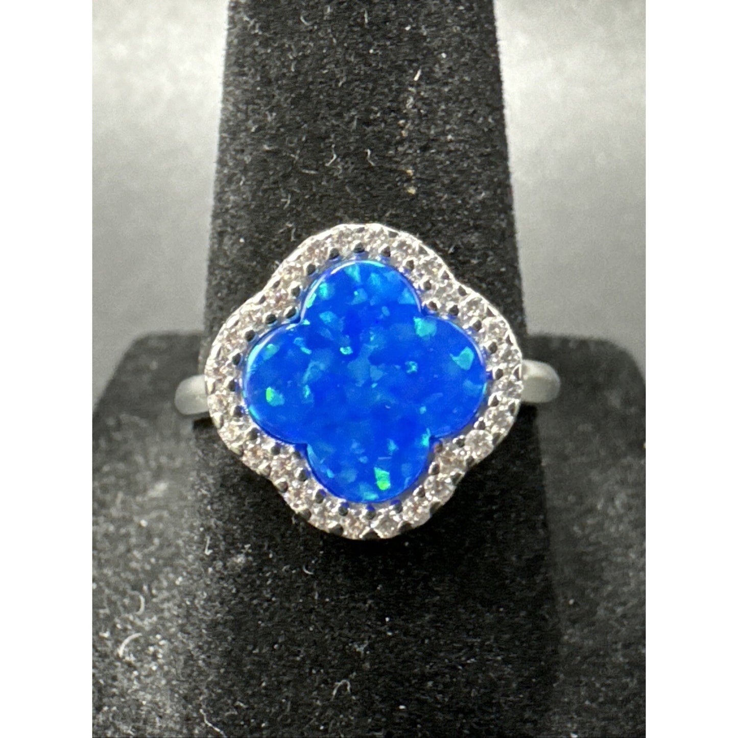 New Condition Sterling Silver Lab Blue Opal Clover CZ Ring 925 Size 7