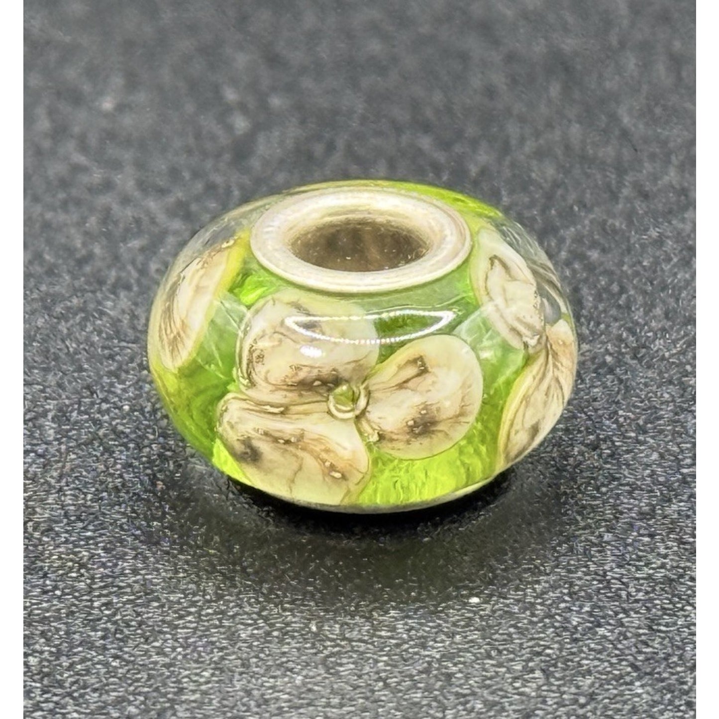 Camilla Sterling Silver Green& White Flower Murano Glass Charm P18