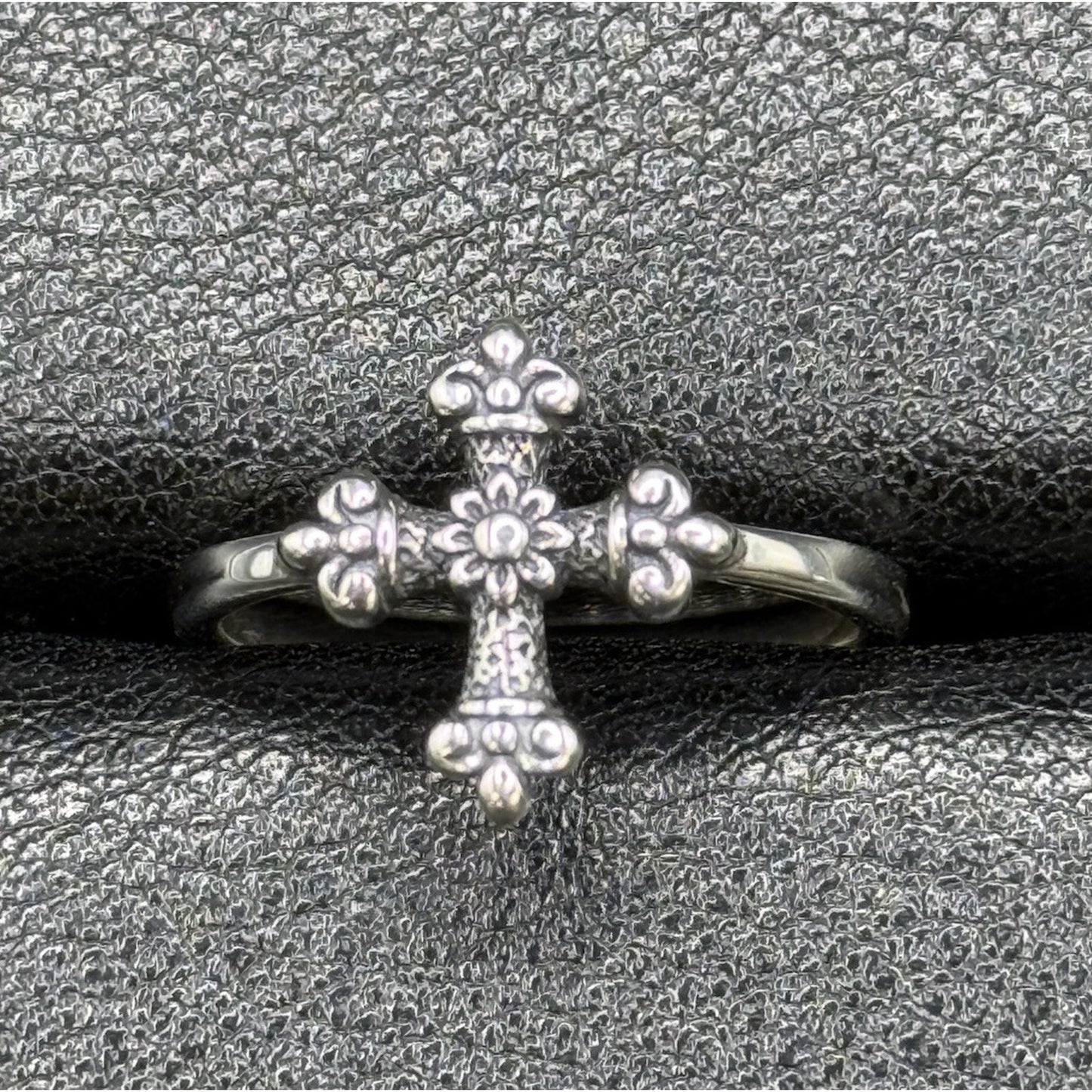 New Condition Sterling Silver Cross Ring Size 7.00 925
