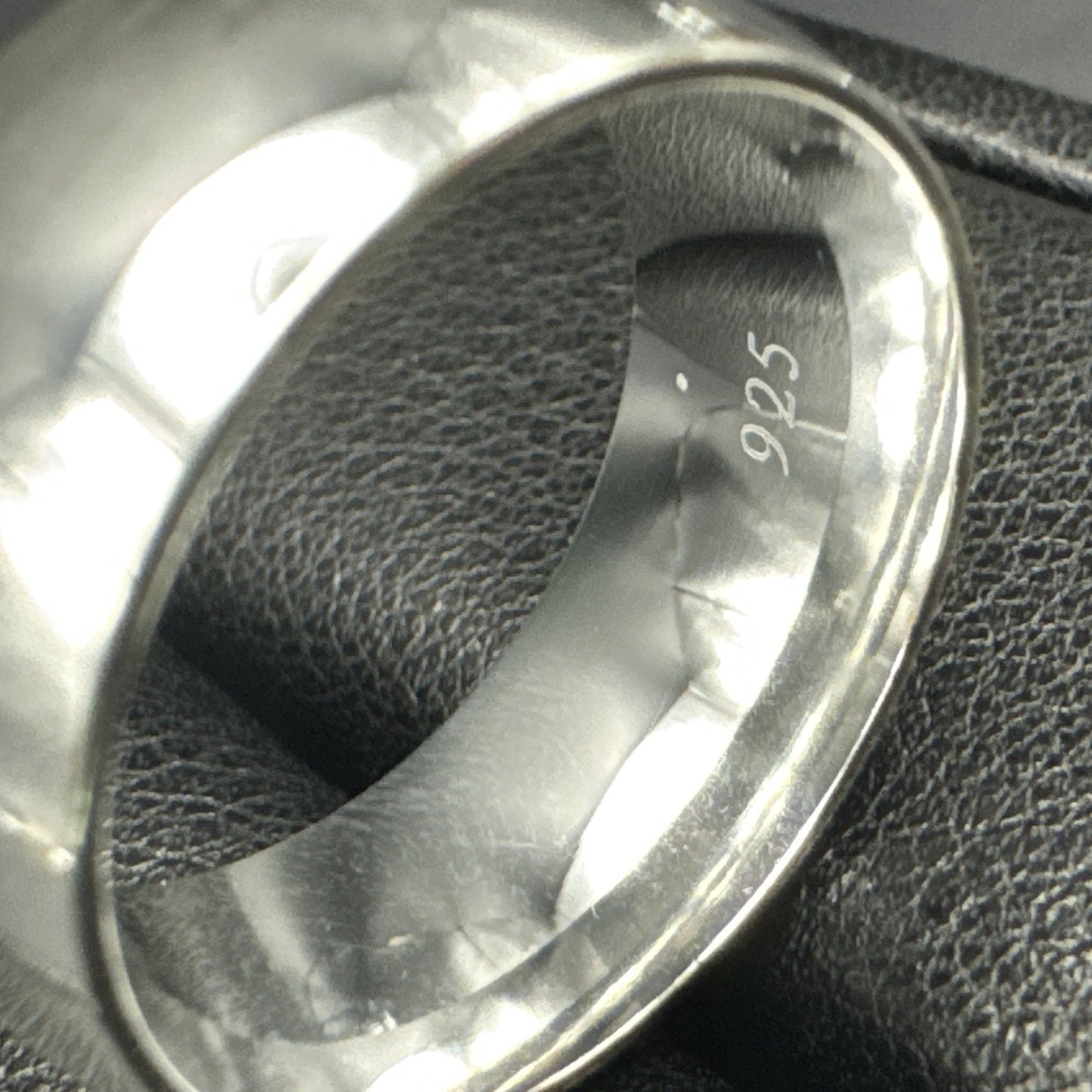 New Condition 10mm Sterling Silver Comfort Fit Band Ring Size 10