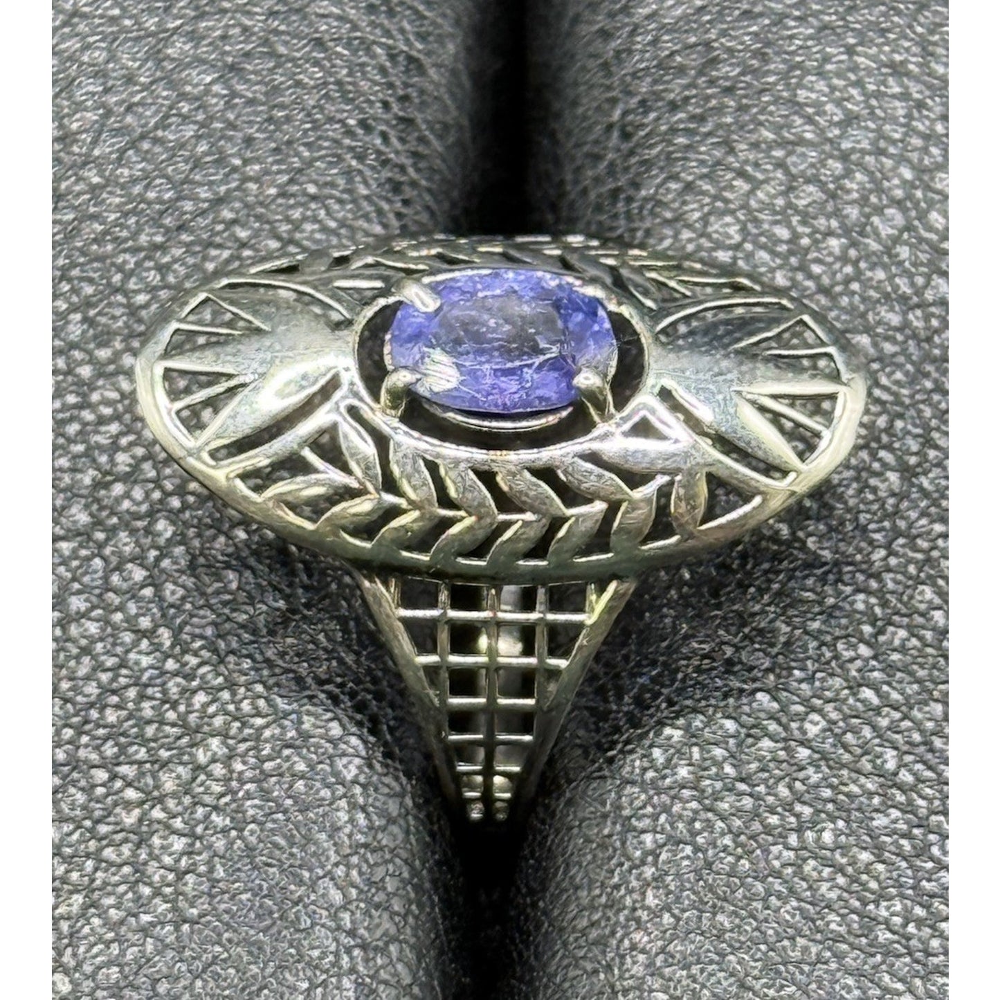 EUC Sterling Silver Genuine Tanzanite Filigree Ring Size 9.00 925 Q21