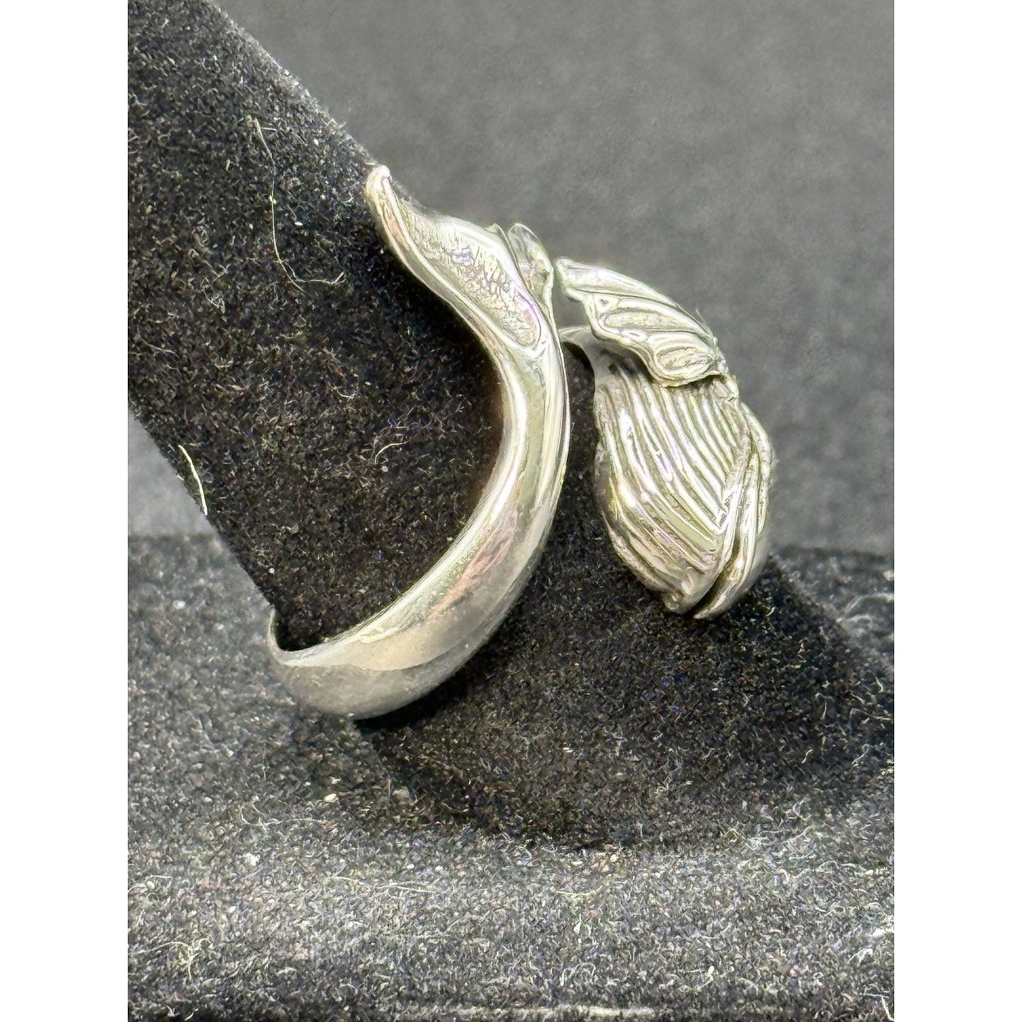 New Condition Sterling Silver Whale Ring Size 7.00 Adjustable