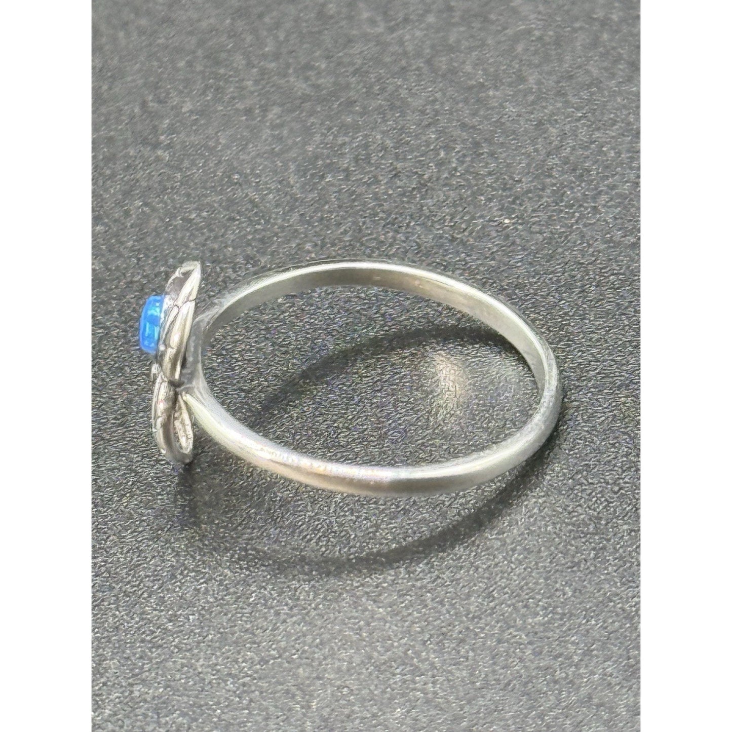 New Condition Sterling Silver Lab Blue Opal Spider Dainty Ring Size 6.50