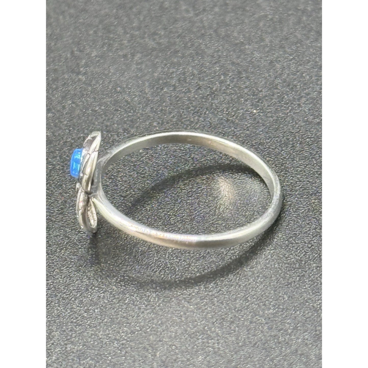 New Condition Sterling Silver Lab Blue Opal Spider Dainty Ring Size 6.50