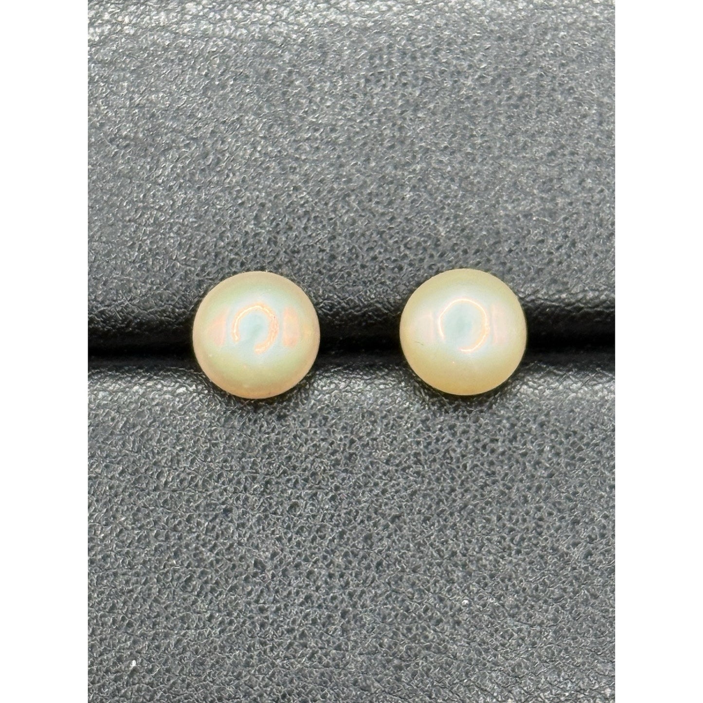 Sterling Silver 8.75MM Button Pearl Stud Earrings N19