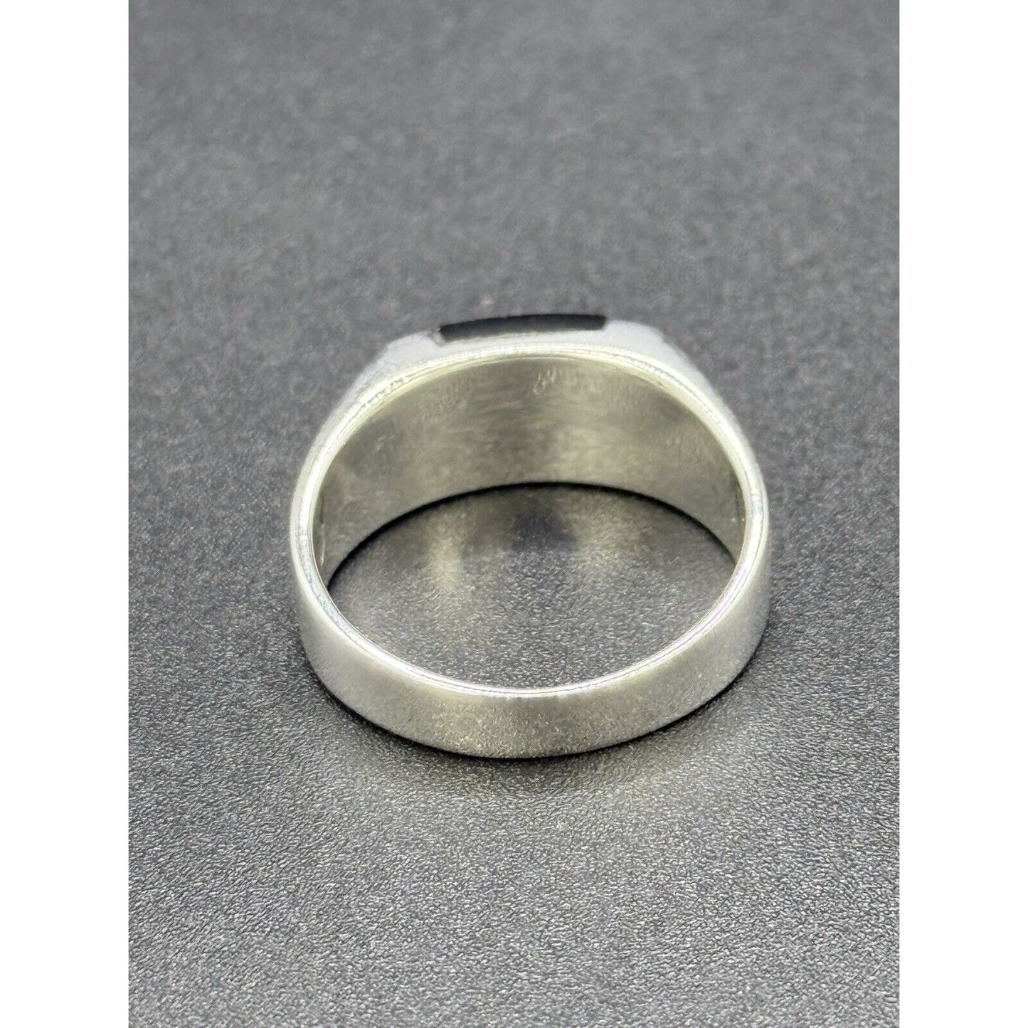 New Condition Sterling Silver Onyx Gents Ring Size 10.50 925