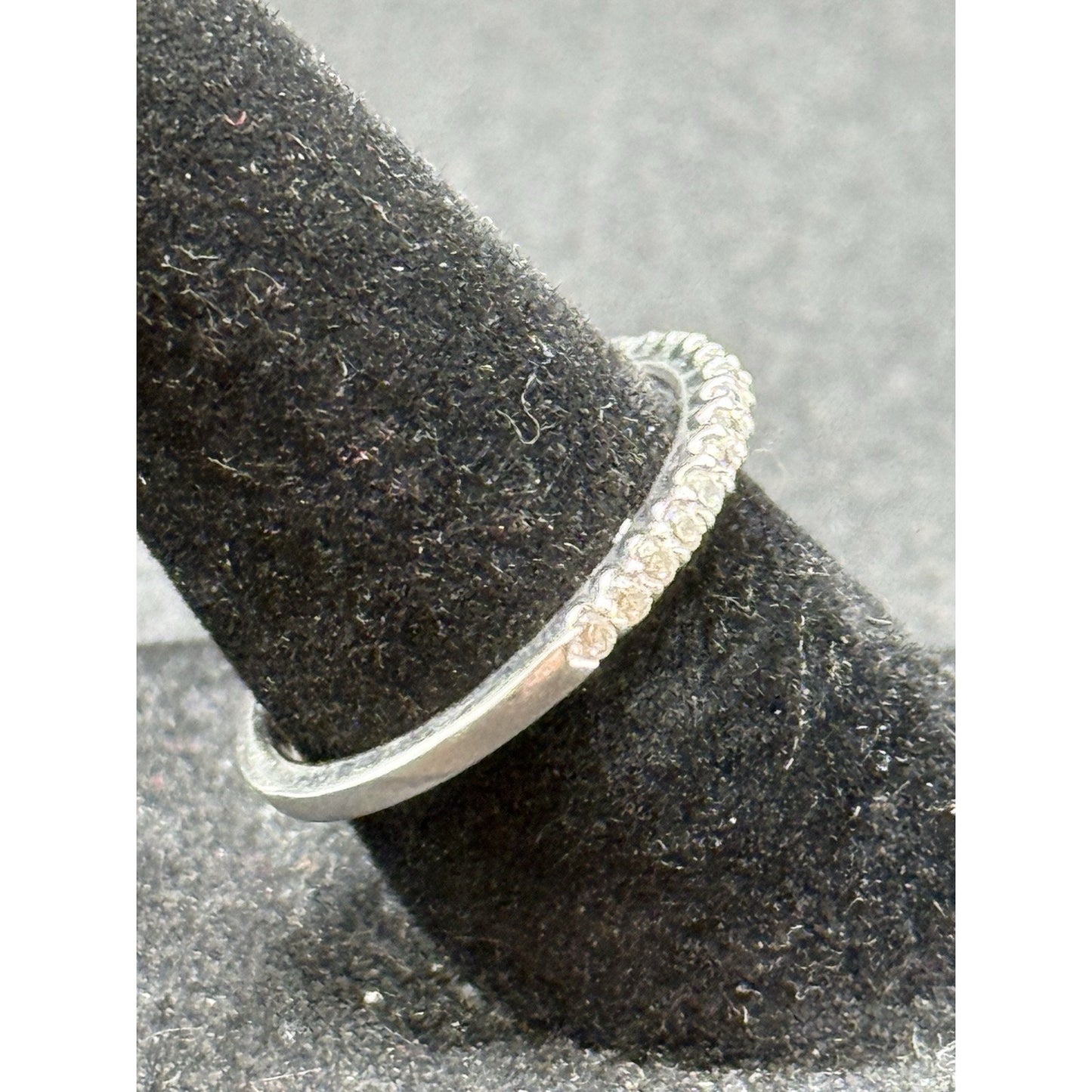 EUC Sterling Silver Cubic Zirconia 14-Stone Band Size 6.25 P5
