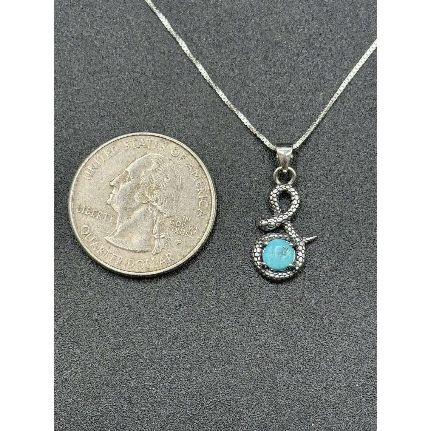 18” New Condition Sterling Silver Dainty Turquoise Snake Pendant Necklace 925