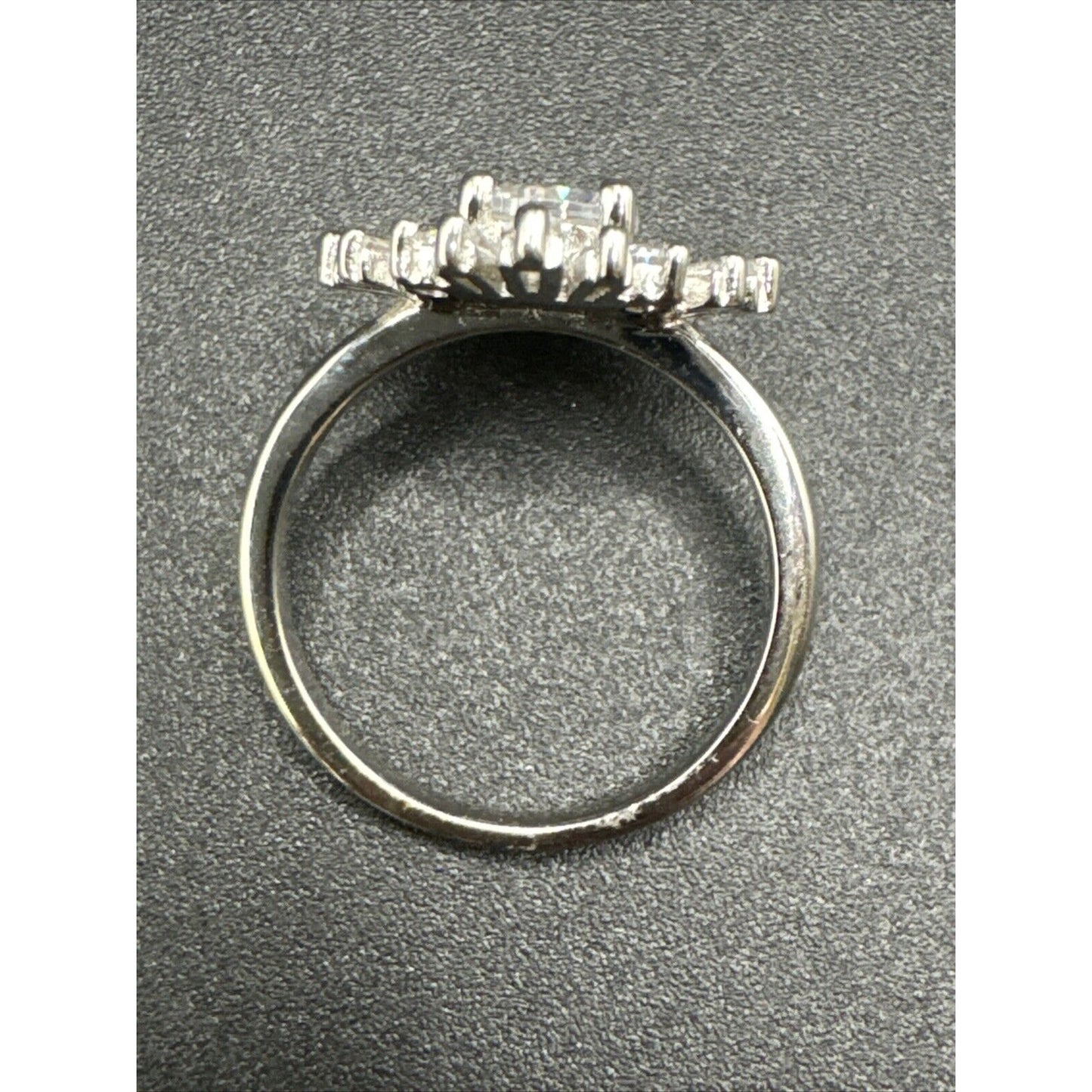 New Condition Sterling Silver Tapered Baguette CZ Starburst Ring 925 Size 7