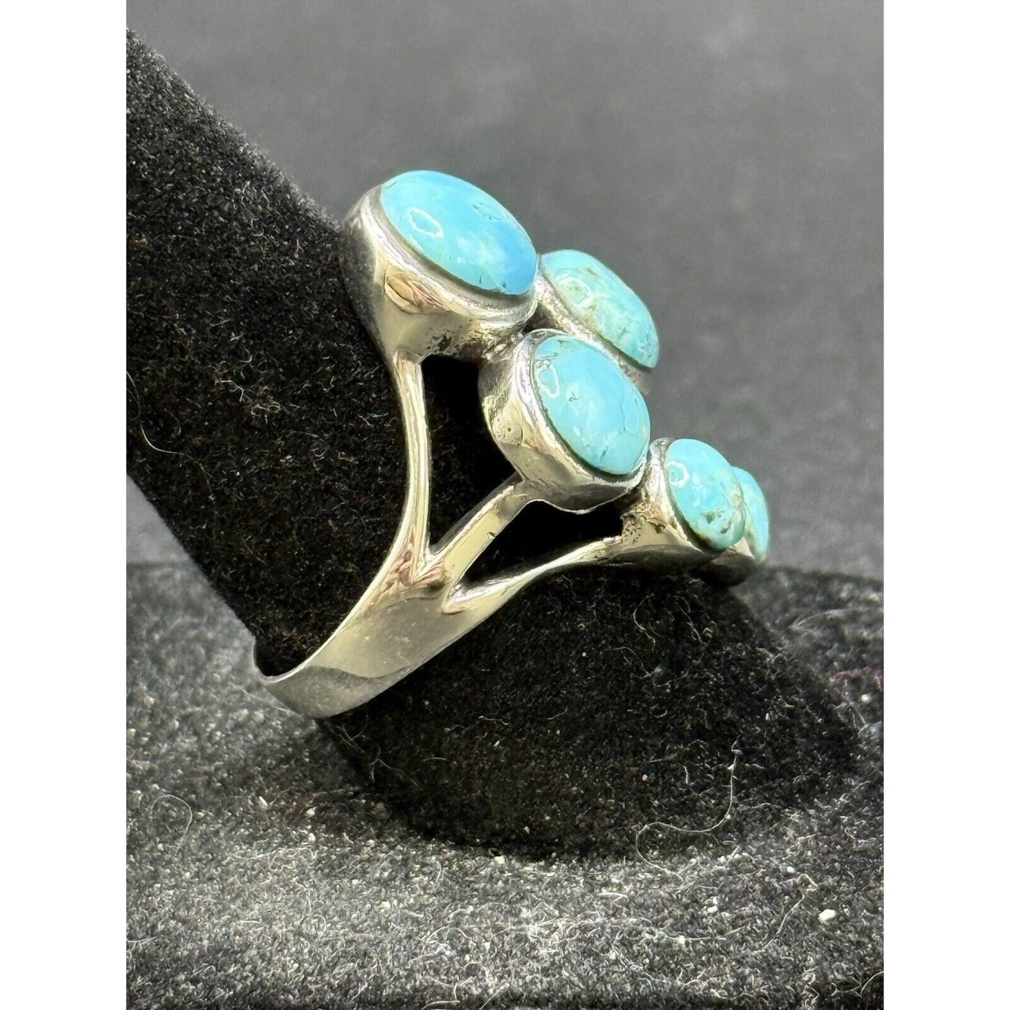 New Condition Sterling Silver Free Form Turquoise Ring Size 6.75