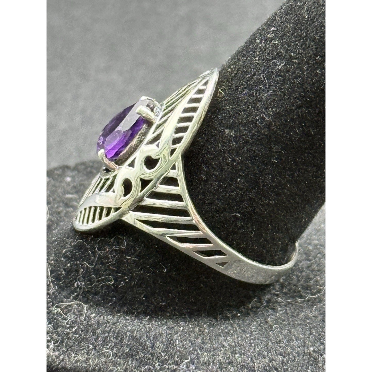 New Condition Sterling Silver Genuine Pear Amethyst Ring Size 9.00 925 P20